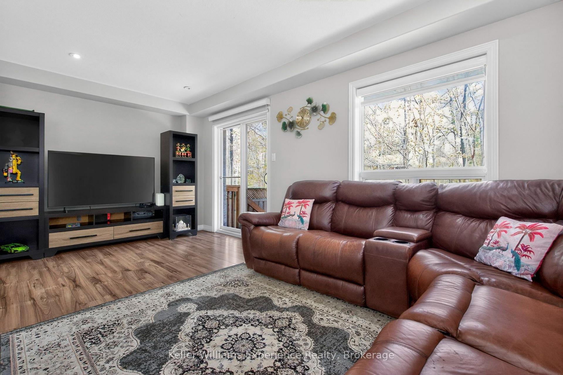 Photo 15 of 992 Cook Drive, Midland — HOMEH