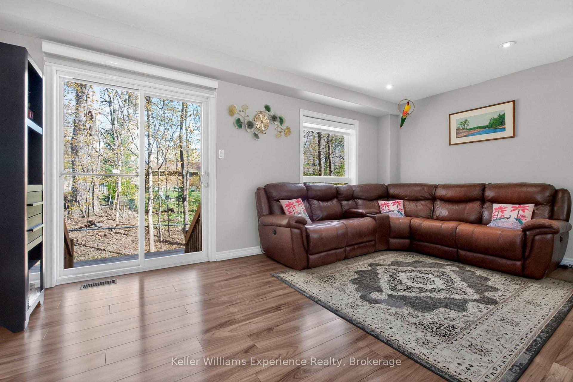Photo 17 of 992 Cook Drive, Midland — HOMEH