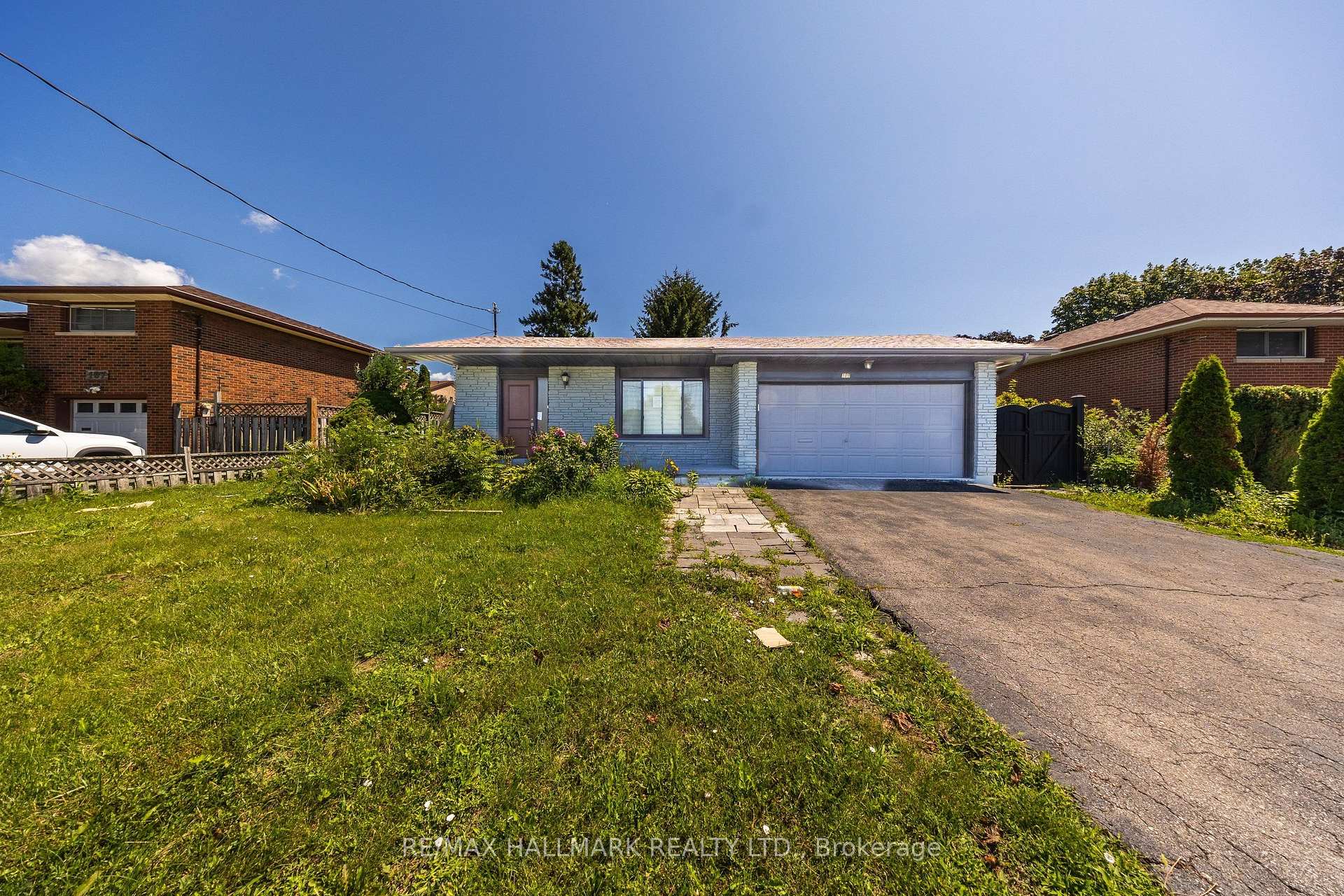 Photo of 109 Thickson Road S