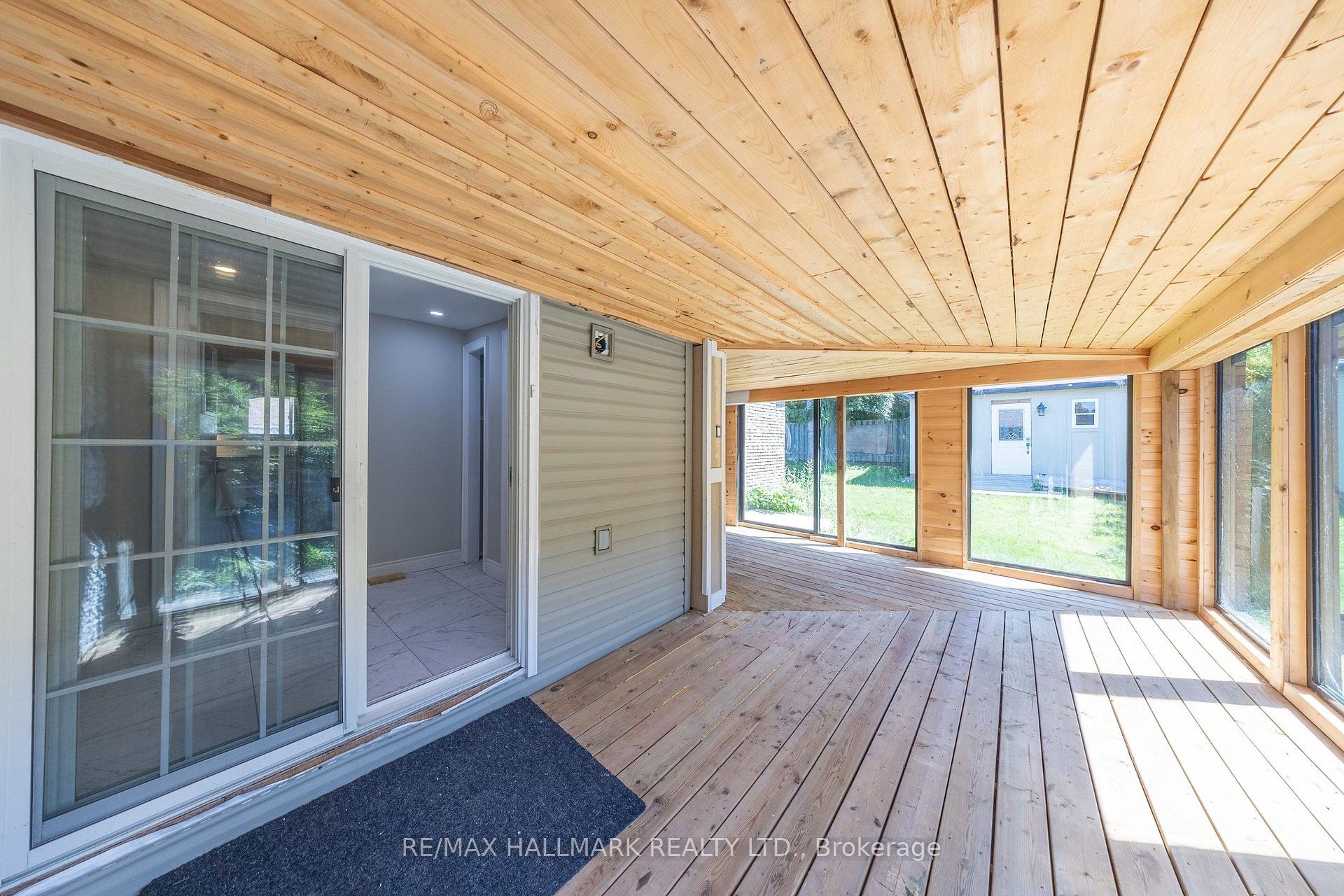 Photo 22 of 109 Thickson Road S, Whitby, Blue Grass Meadows — HOMEH
