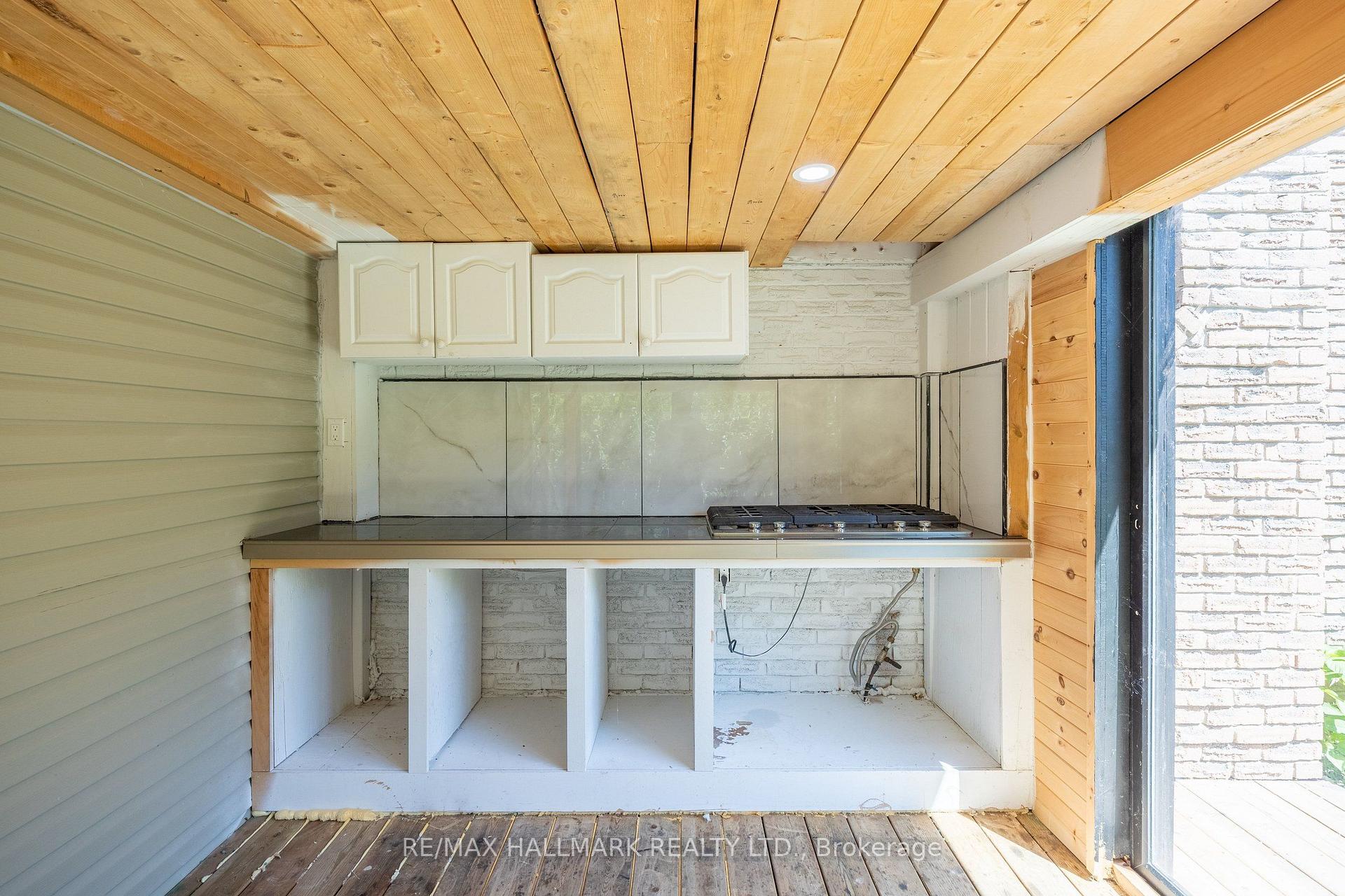 Photo 25 of 109 Thickson Road S, Whitby, Blue Grass Meadows — HOMEH