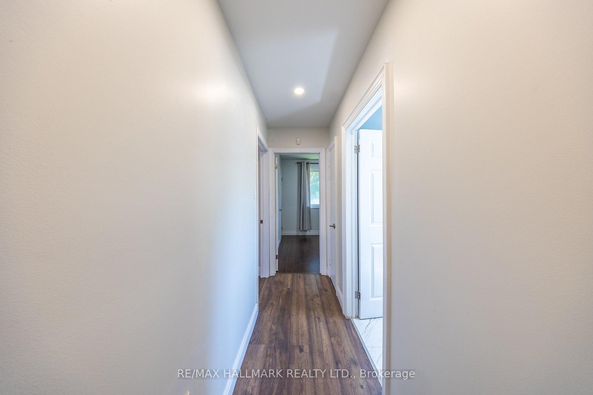Photo 27 of 109 Thickson Road S, Whitby, Blue Grass Meadows — HOMEH