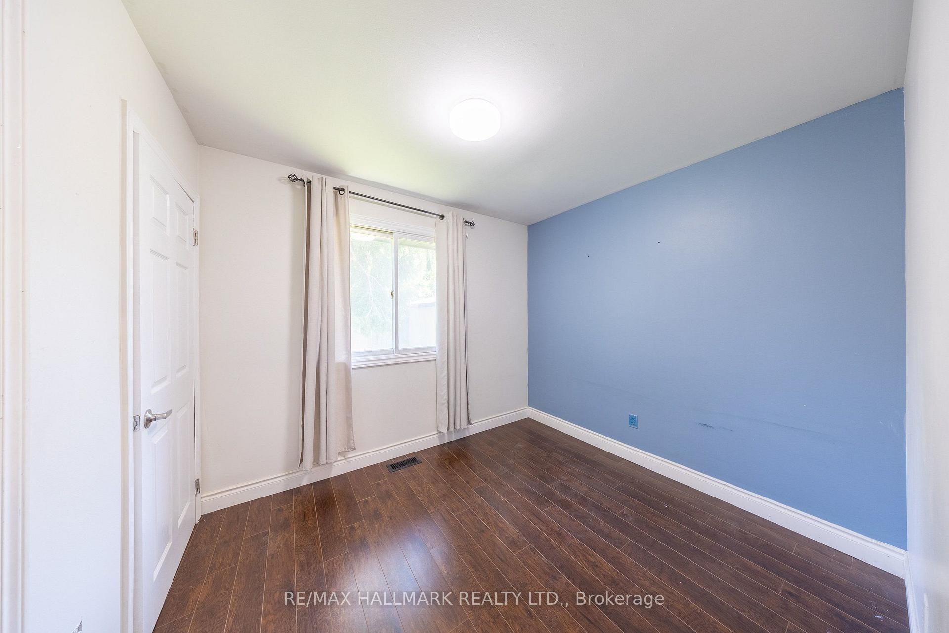 Photo 30 of 109 Thickson Road S, Whitby, Blue Grass Meadows — HOMEH