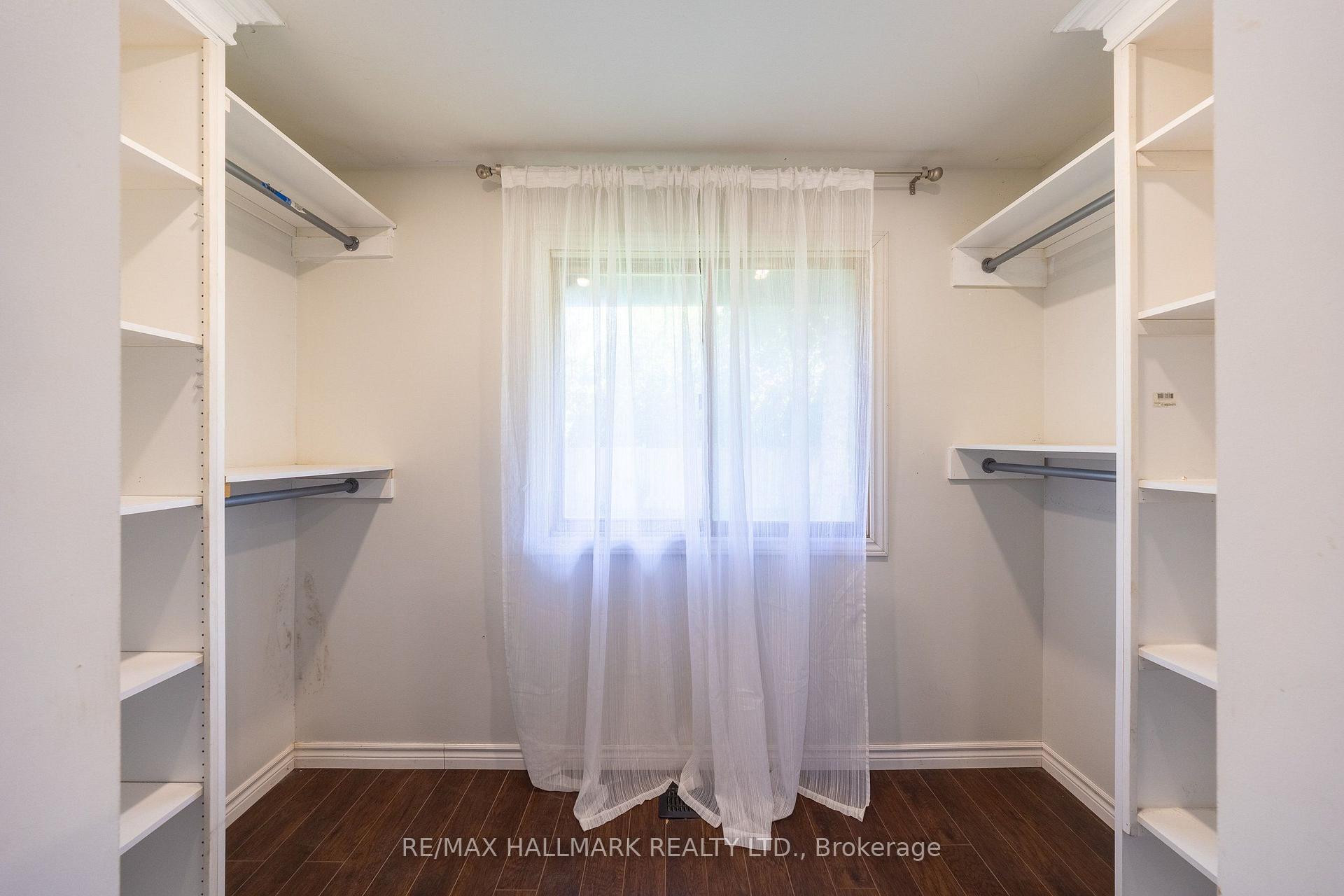 Photo 35 of 109 Thickson Road S, Whitby, Blue Grass Meadows — HOMEH