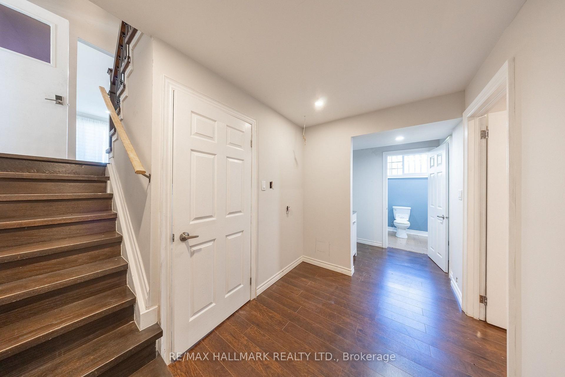 Photo 36 of 109 Thickson Road S, Whitby, Blue Grass Meadows — HOMEH