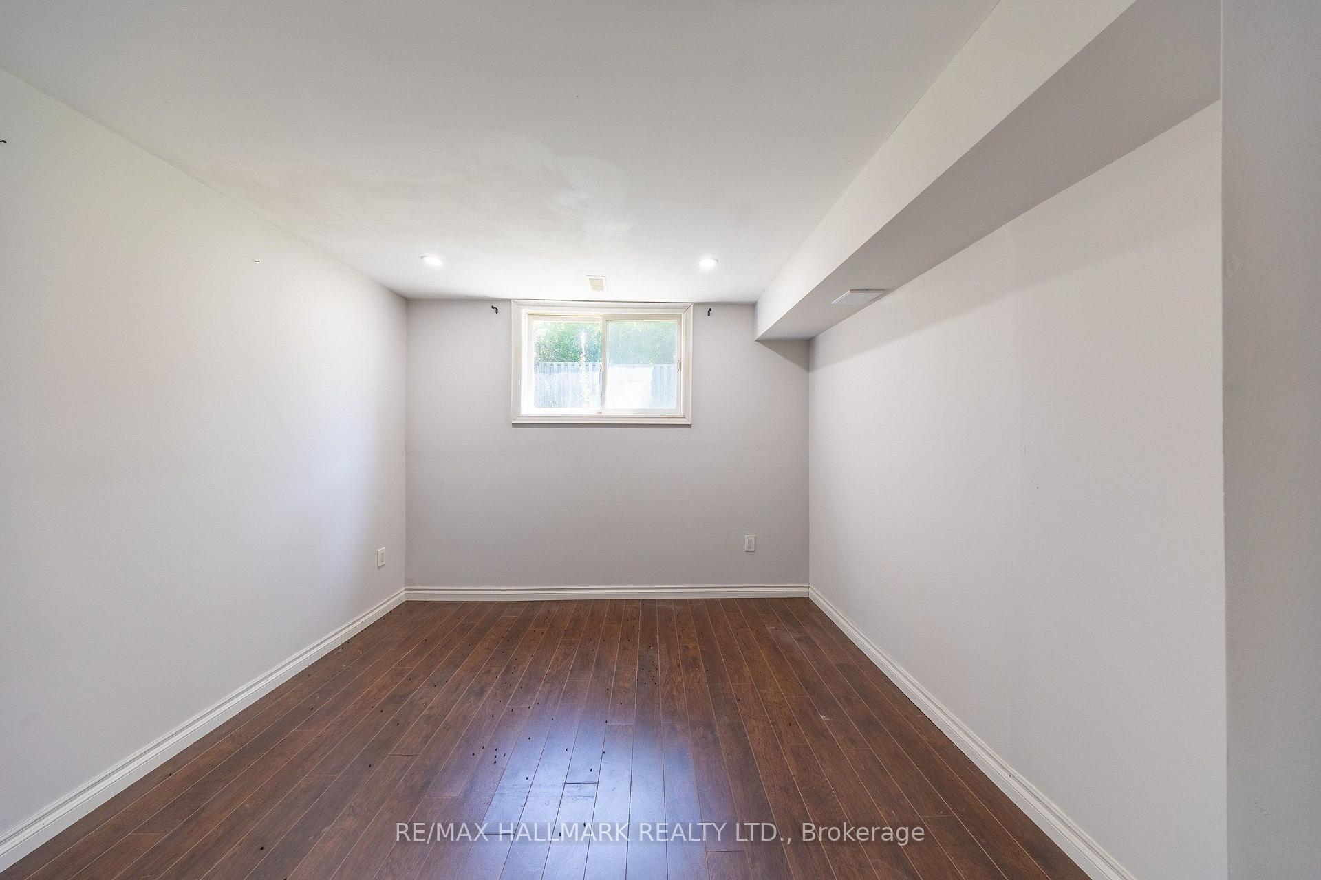 Photo 40 of 109 Thickson Road S, Whitby, Blue Grass Meadows — HOMEH