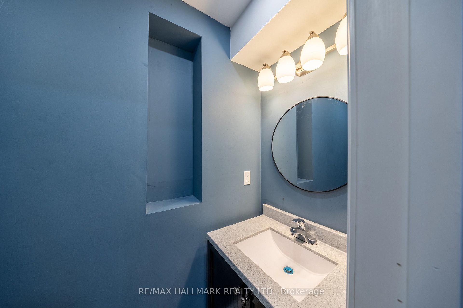 Photo 45 of 109 Thickson Road S, Whitby, Blue Grass Meadows — HOMEH