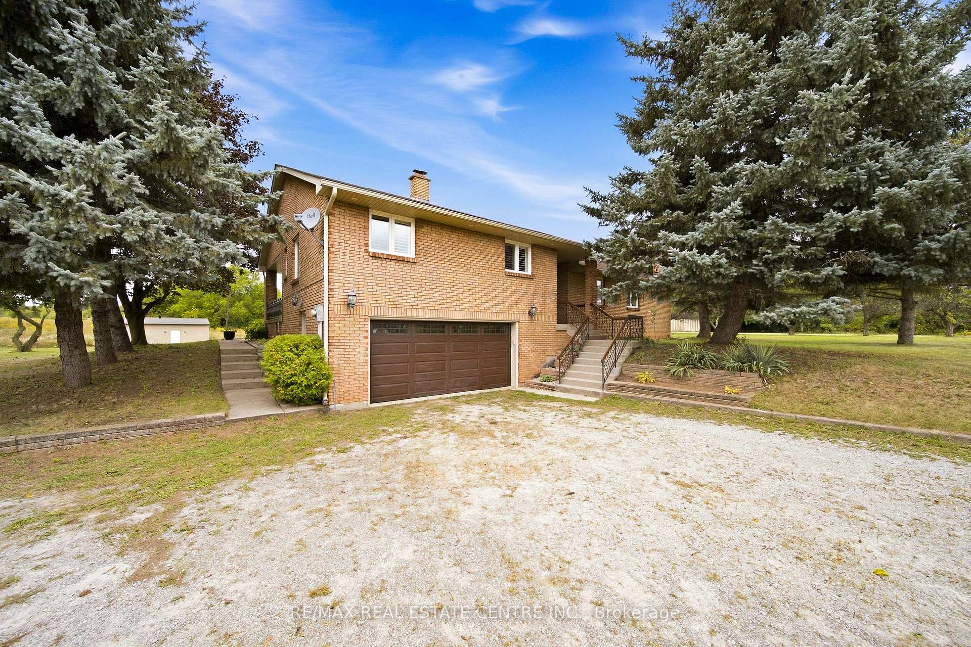 Photo 4 of 335 York Road, Burlington, LaSalle — HOMEH
