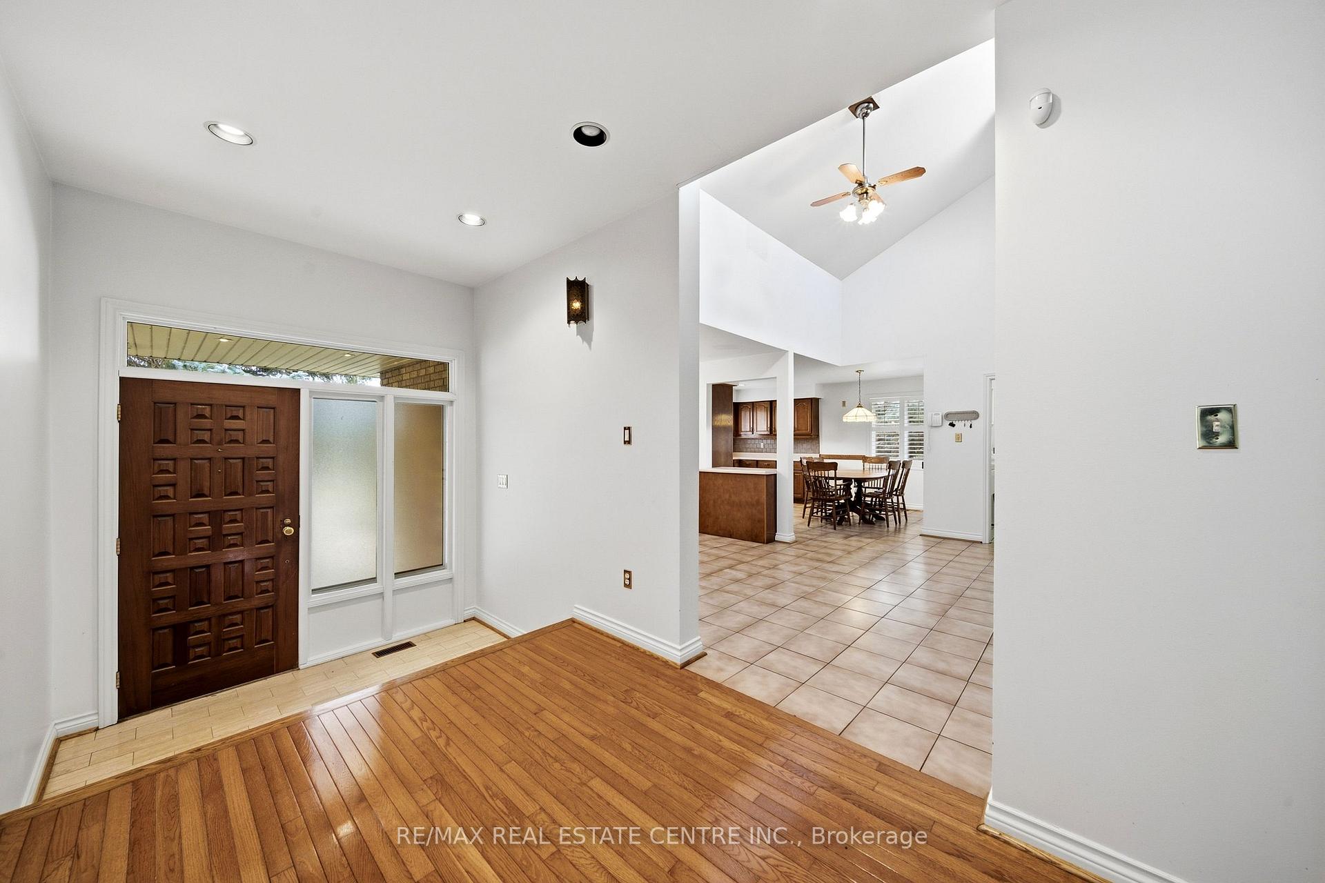 Photo 5 of 335 York Road, Burlington, LaSalle — HOMEH