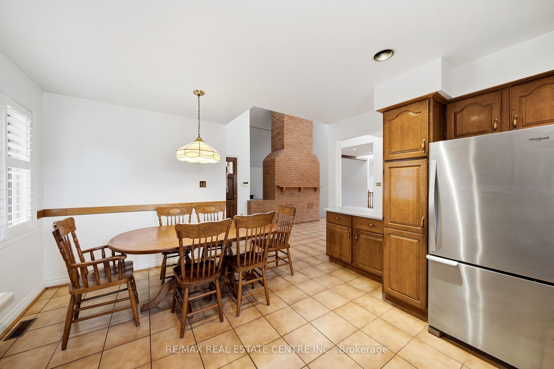 Photo 11 of 335 York Road, Burlington, LaSalle — HOMEH