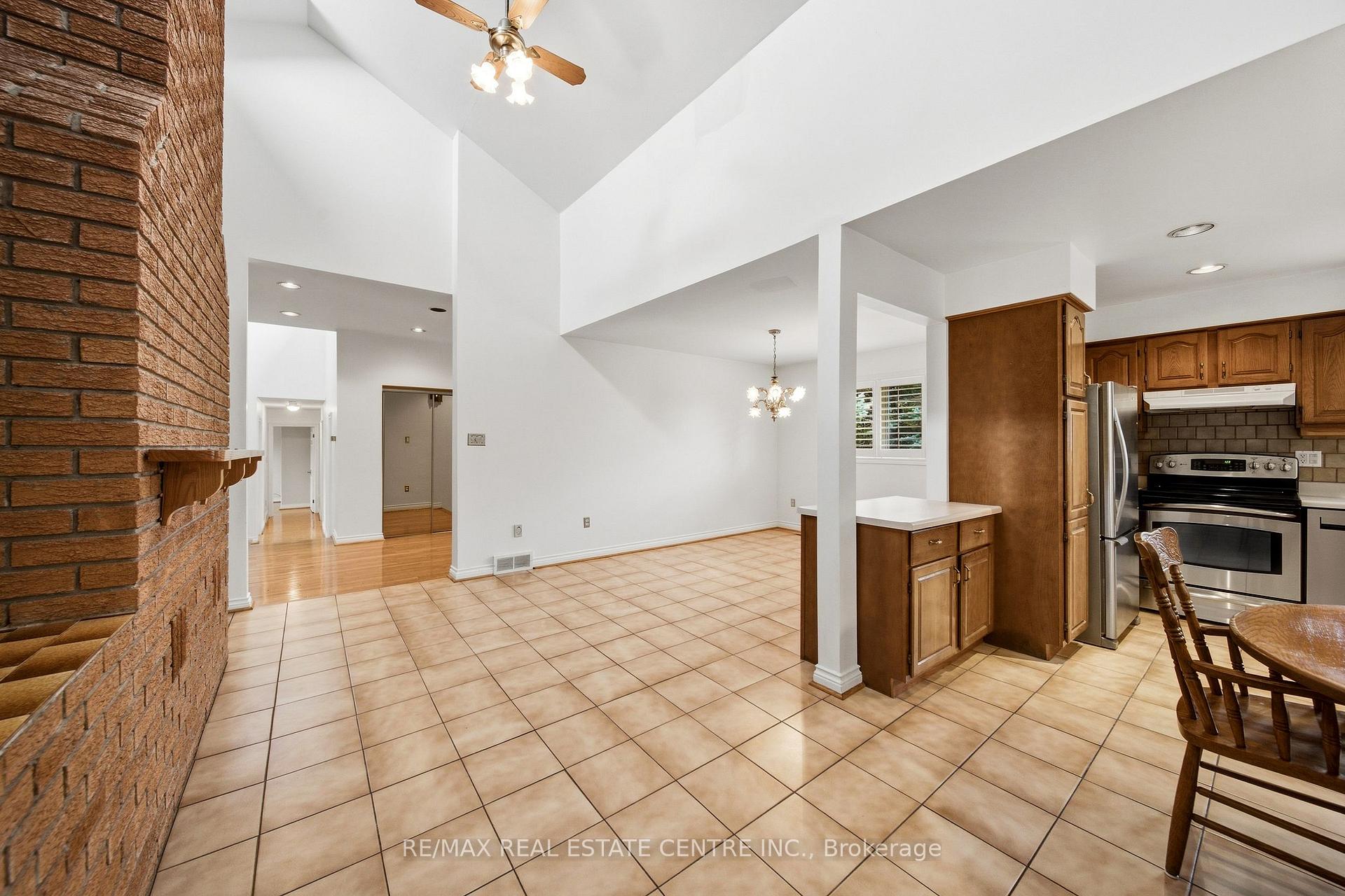 Photo 14 of 335 York Road, Burlington, LaSalle — HOMEH