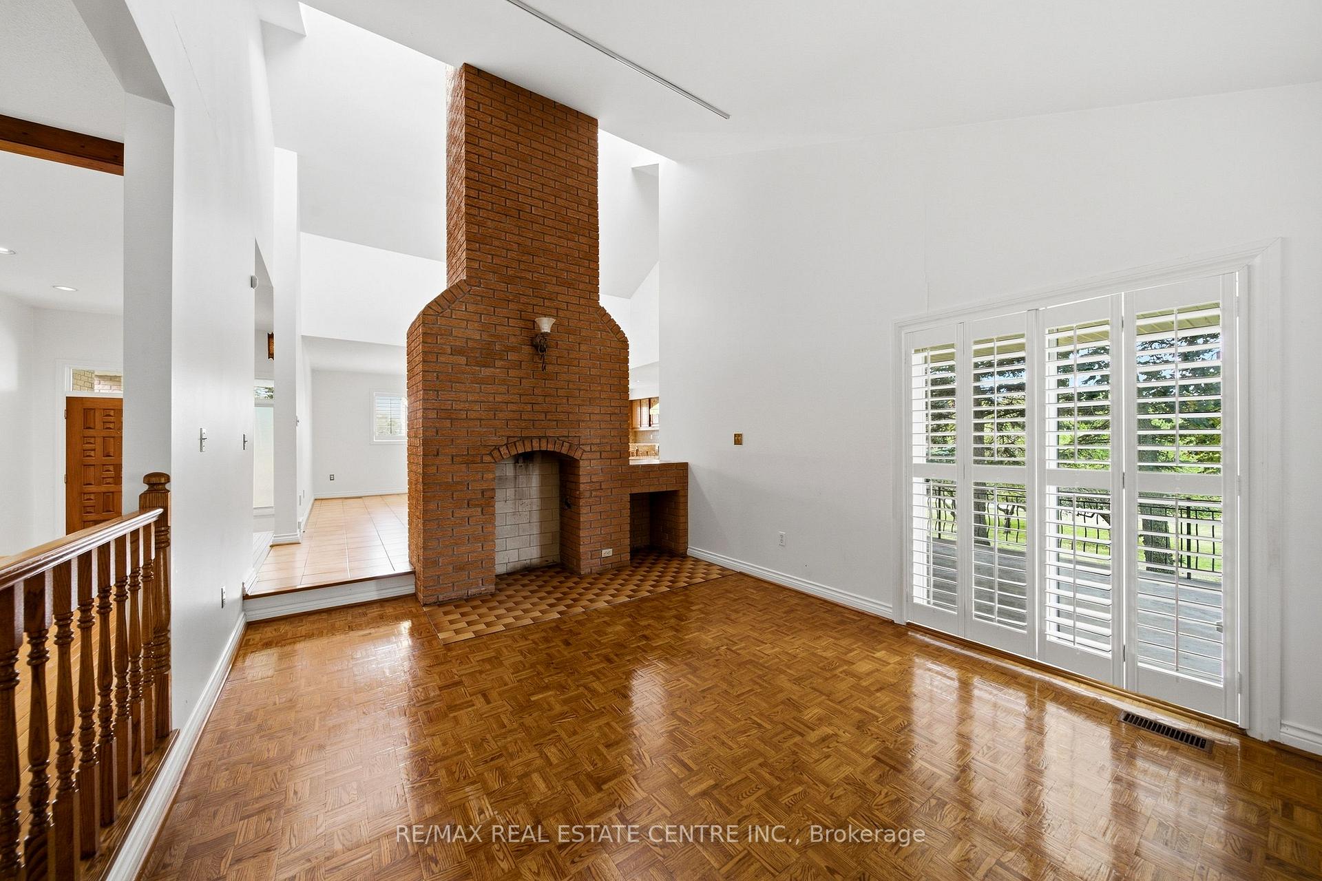 Photo 17 of 335 York Road, Burlington, LaSalle — HOMEH