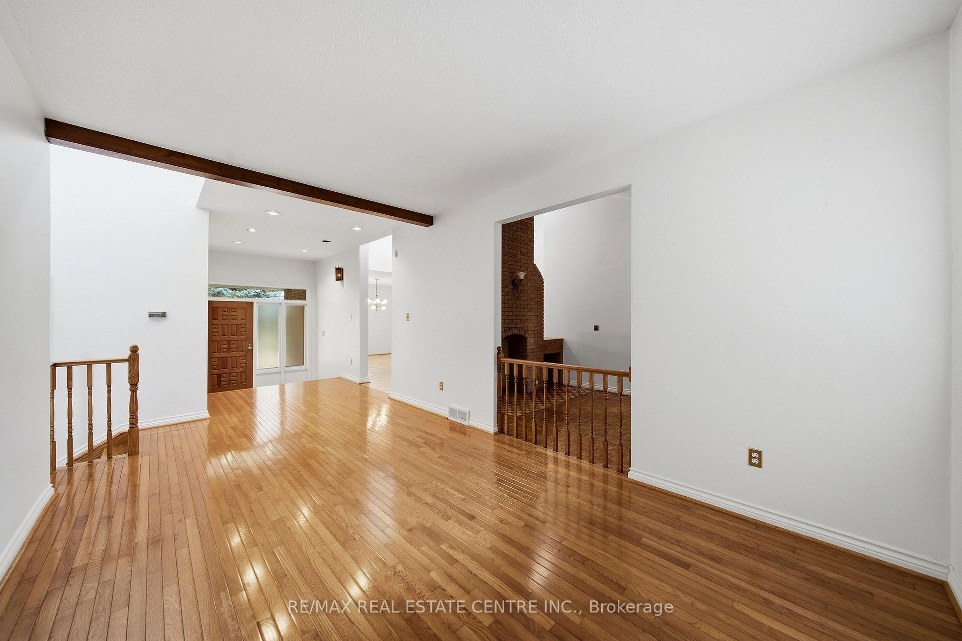 Photo 19 of 335 York Road, Burlington, LaSalle — HOMEH