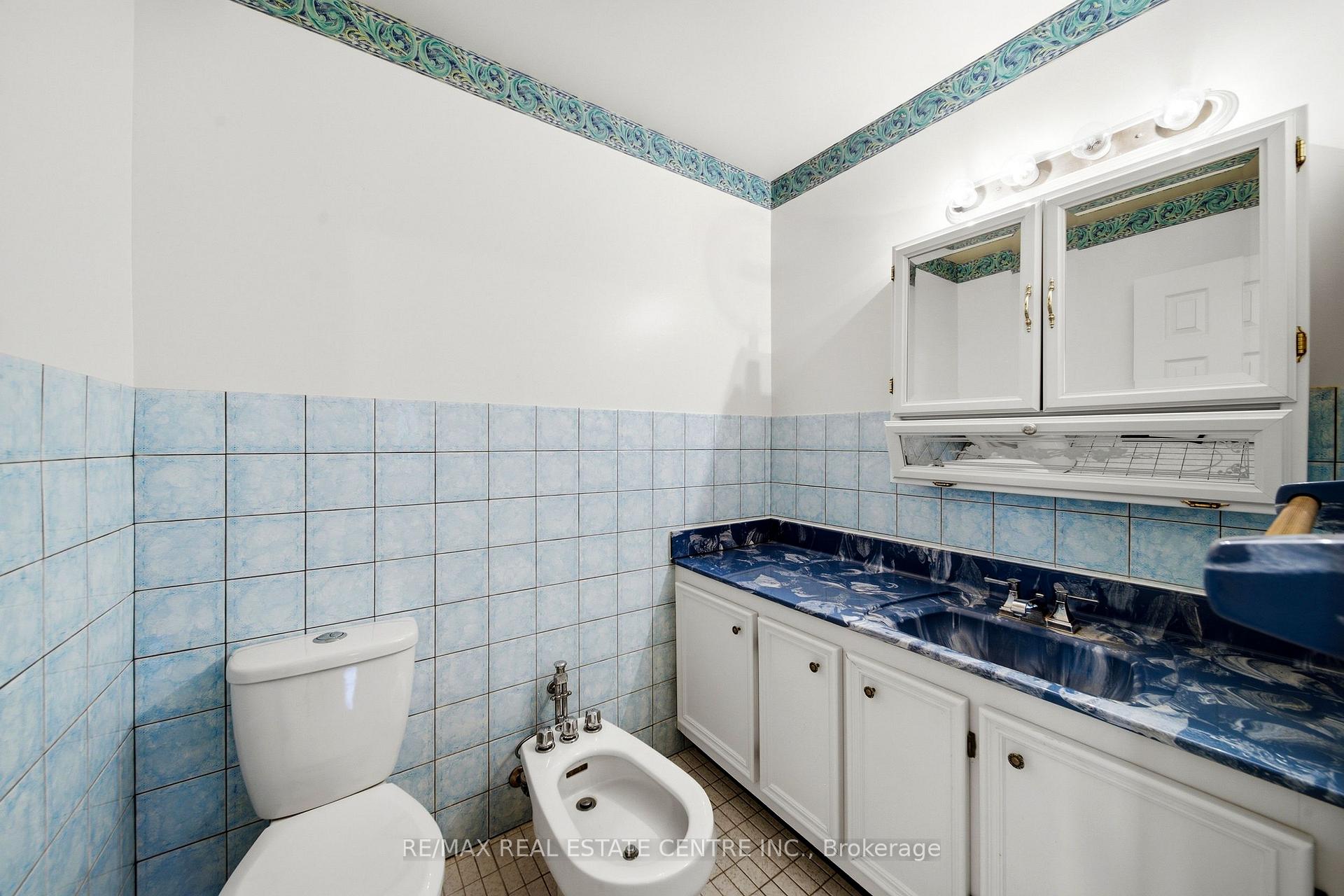 Photo 24 of 335 York Road, Burlington, LaSalle — HOMEH