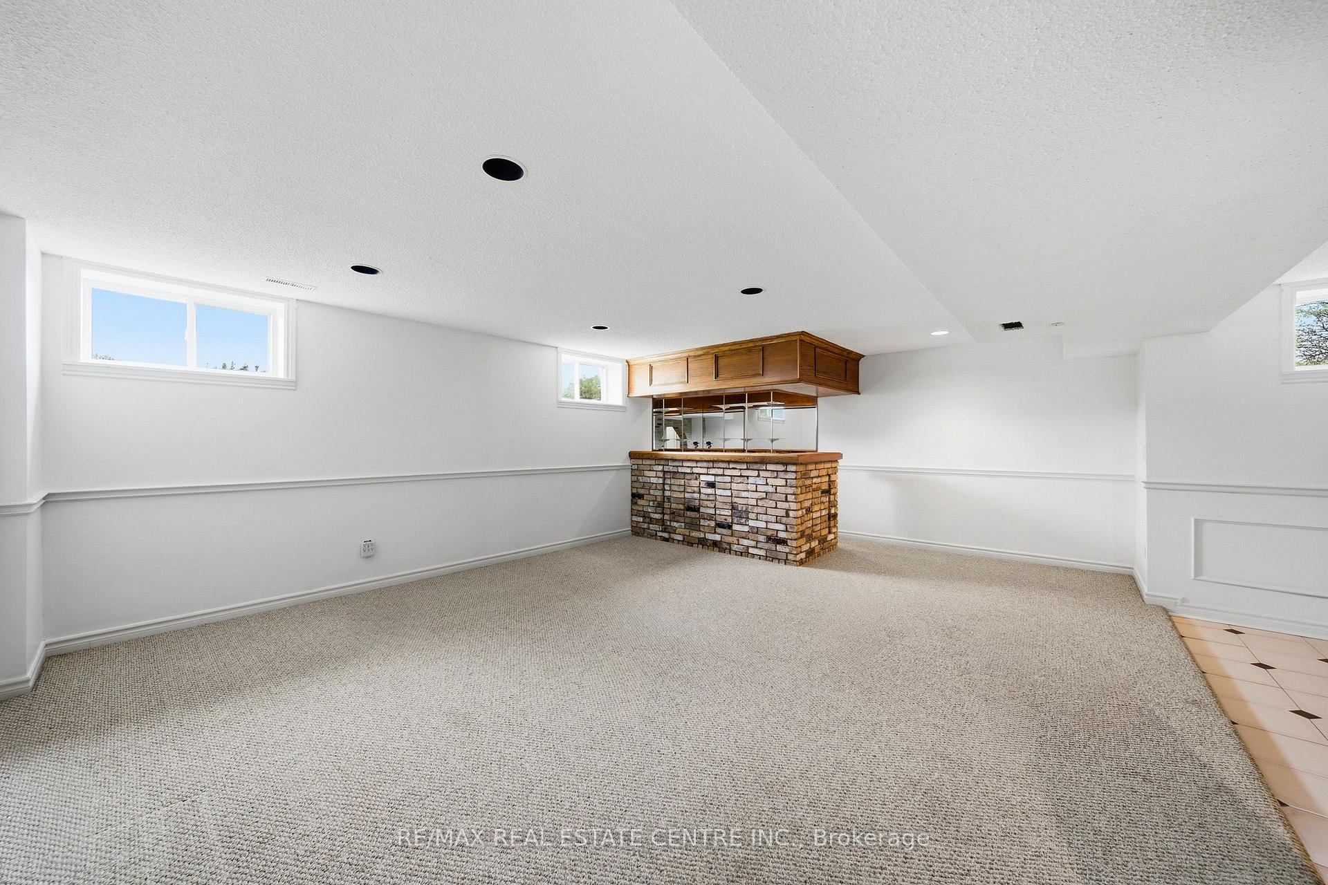 Photo 32 of 335 York Road, Burlington, LaSalle — HOMEH