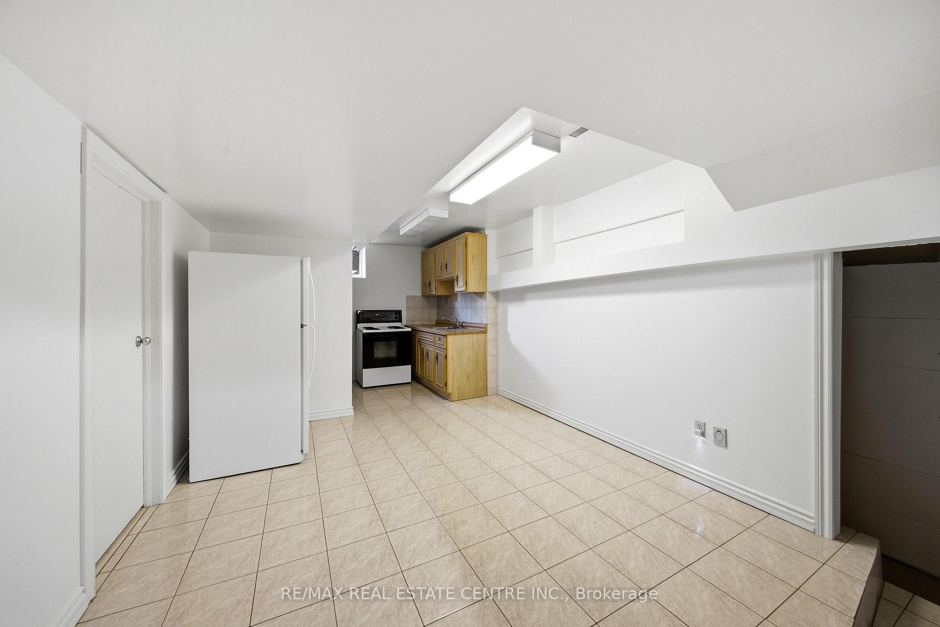 Photo 34 of 335 York Road, Burlington, LaSalle — HOMEH