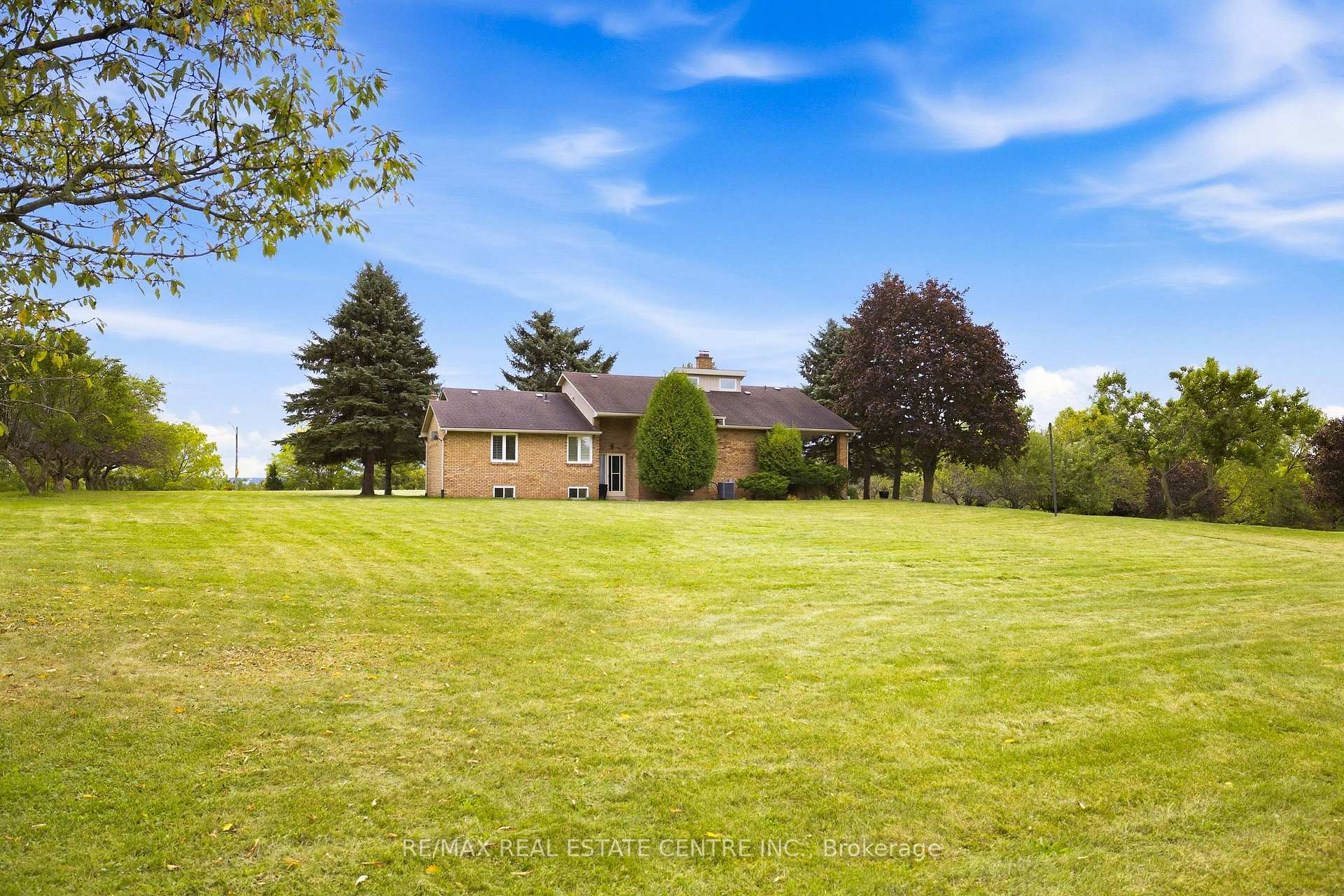 Photo 35 of 335 York Road, Burlington, LaSalle — HOMEH