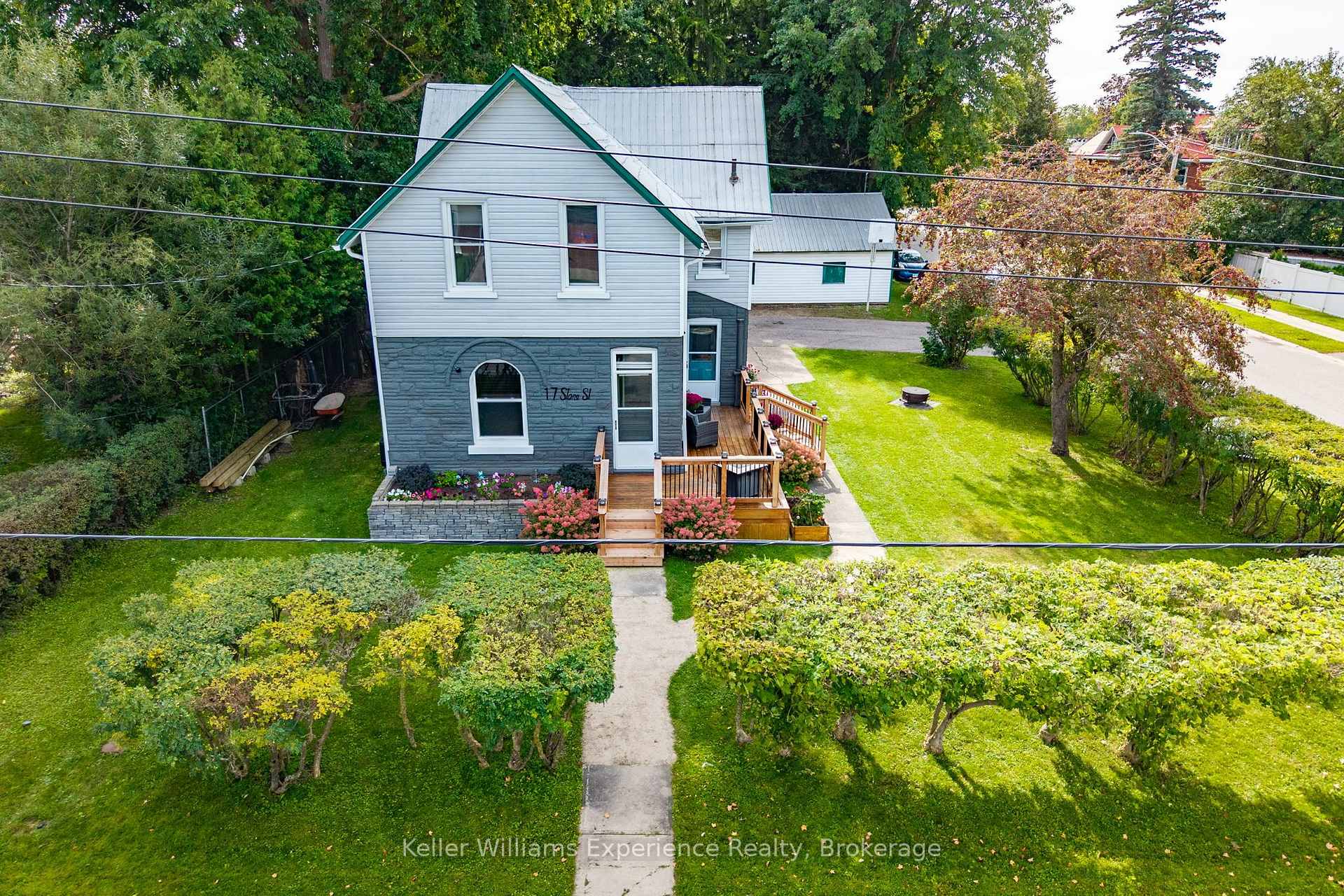 Photo 2 of 17 Stone Street, Springwater, Elmvale — HOMEH