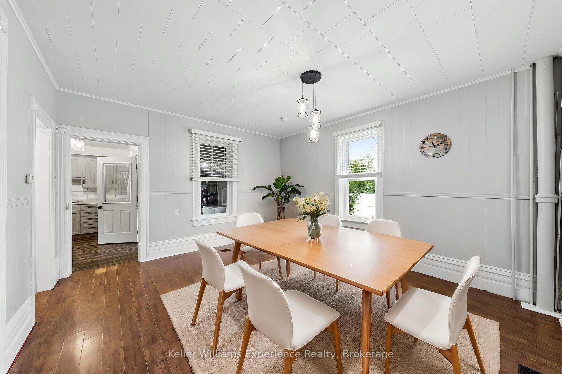 Photo 11 of 17 Stone Street, Springwater, Elmvale — HOMEH