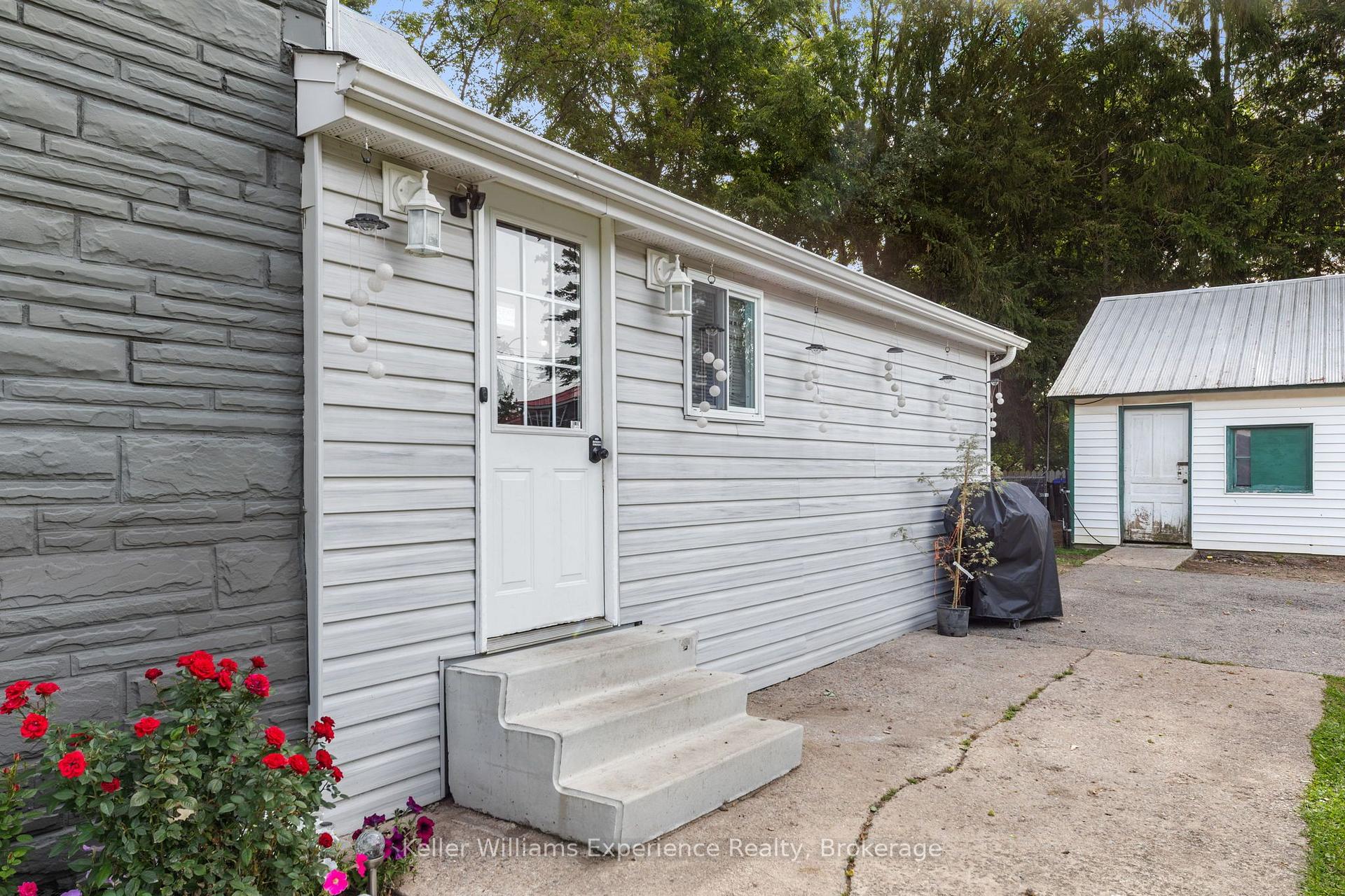 Photo 32 of 17 Stone Street, Springwater, Elmvale — HOMEH