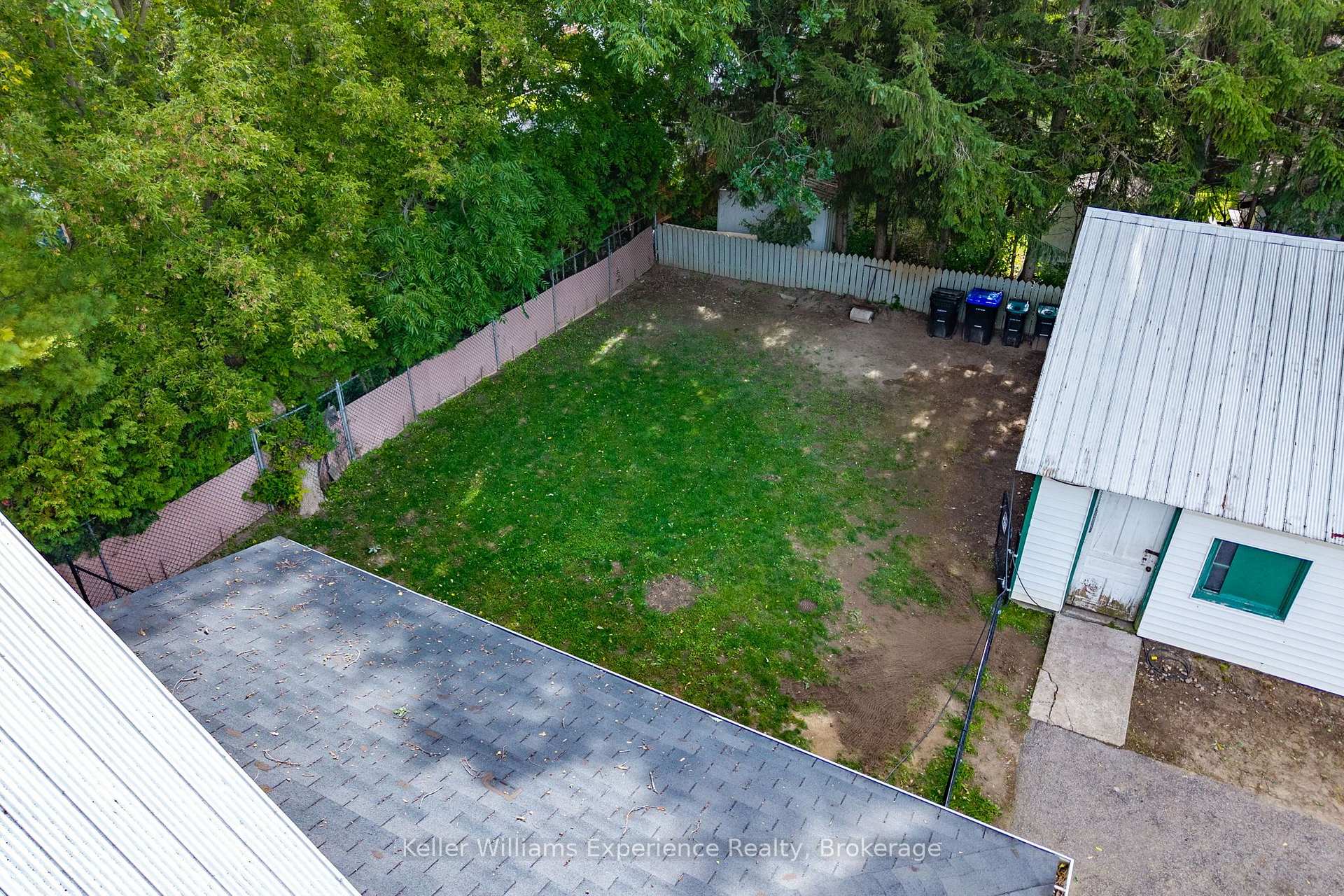 Photo 36 of 17 Stone Street, Springwater, Elmvale — HOMEH