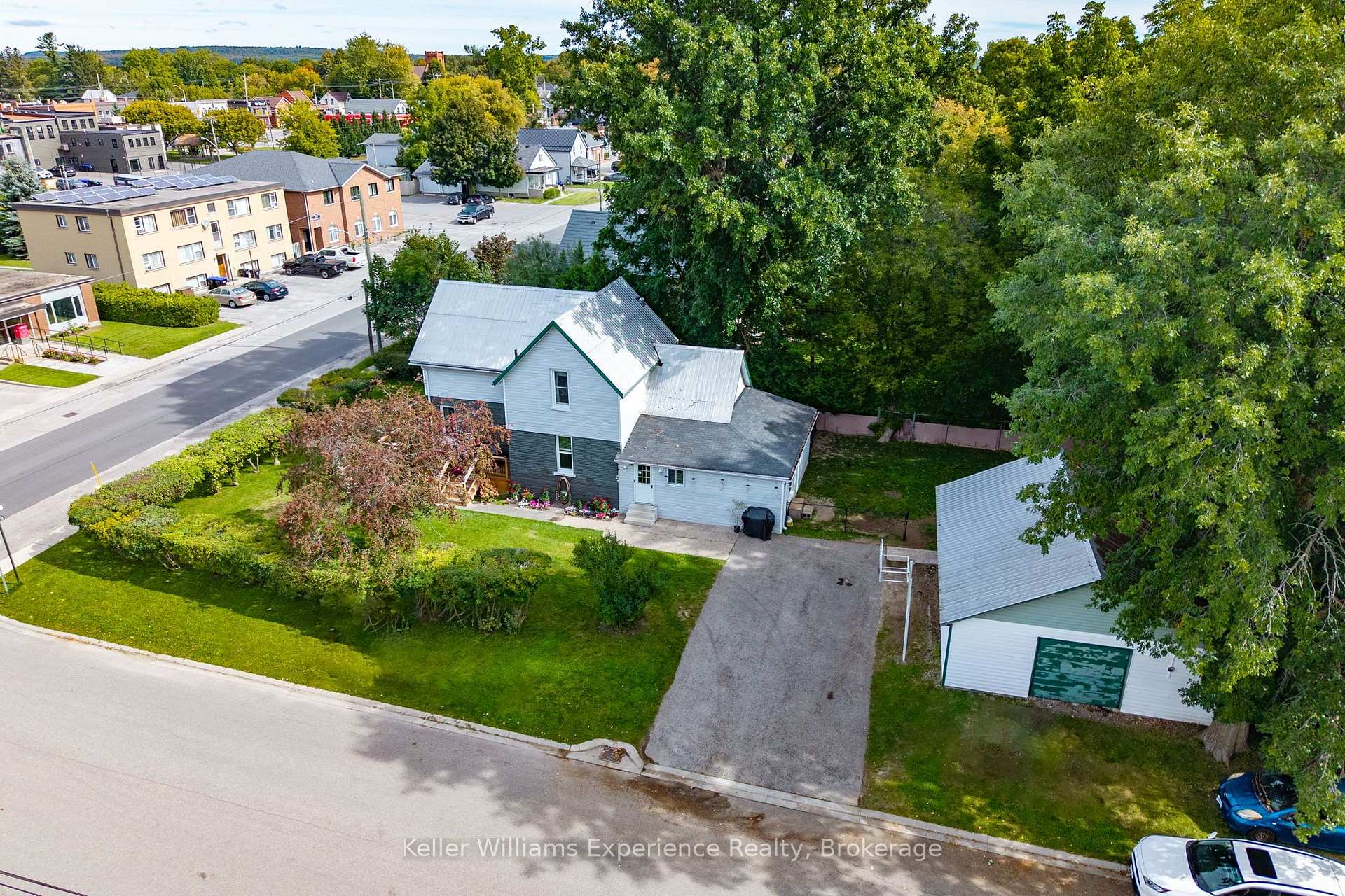 Photo 42 of 17 Stone Street, Springwater, Elmvale — HOMEH