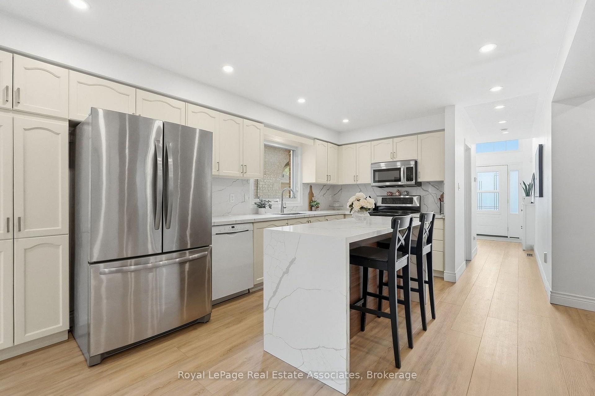 Photo 7 of 39 Segwun Road, Hamilton, Waterdown — HOMEH
