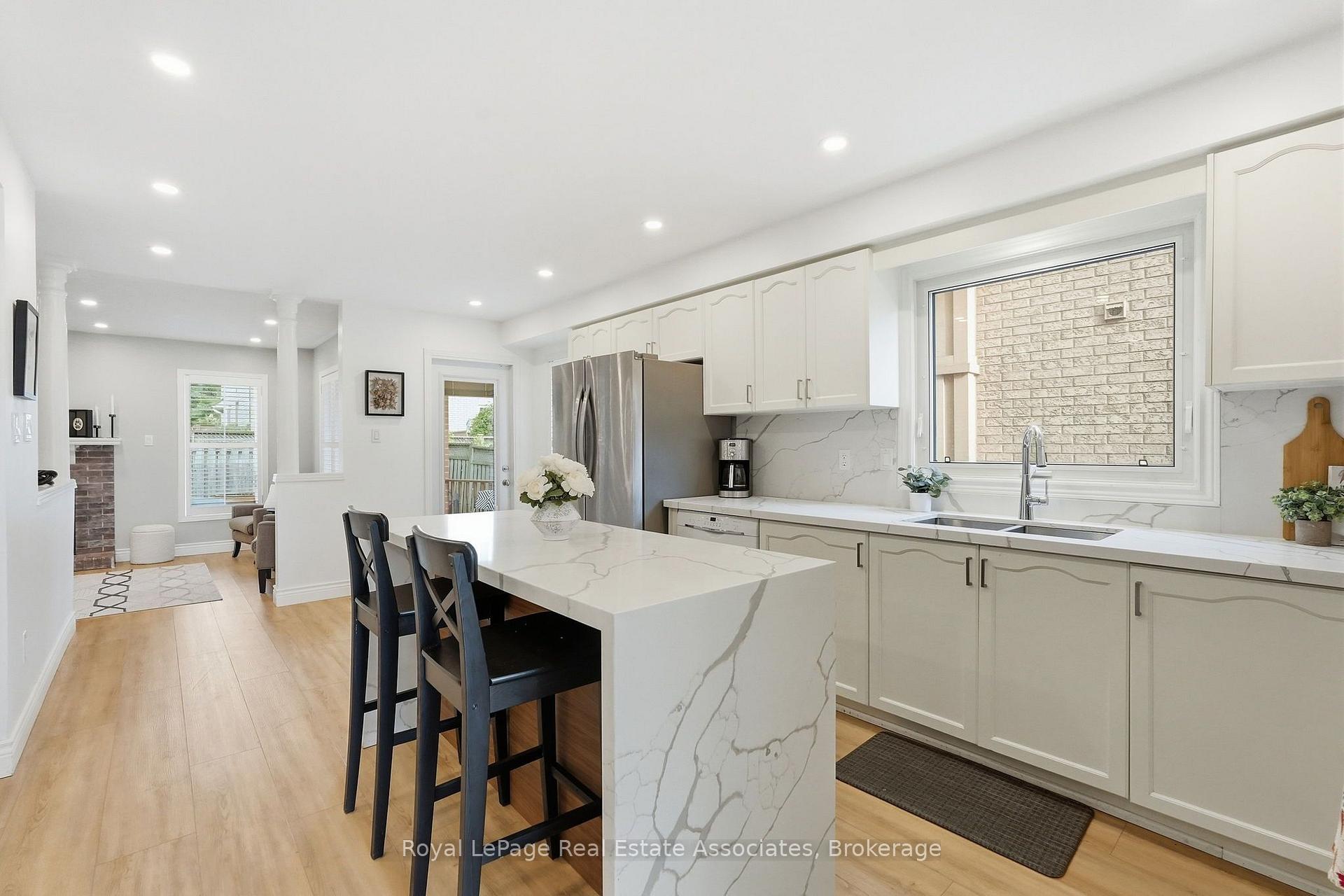 Photo 9 of 39 Segwun Road, Hamilton, Waterdown — HOMEH