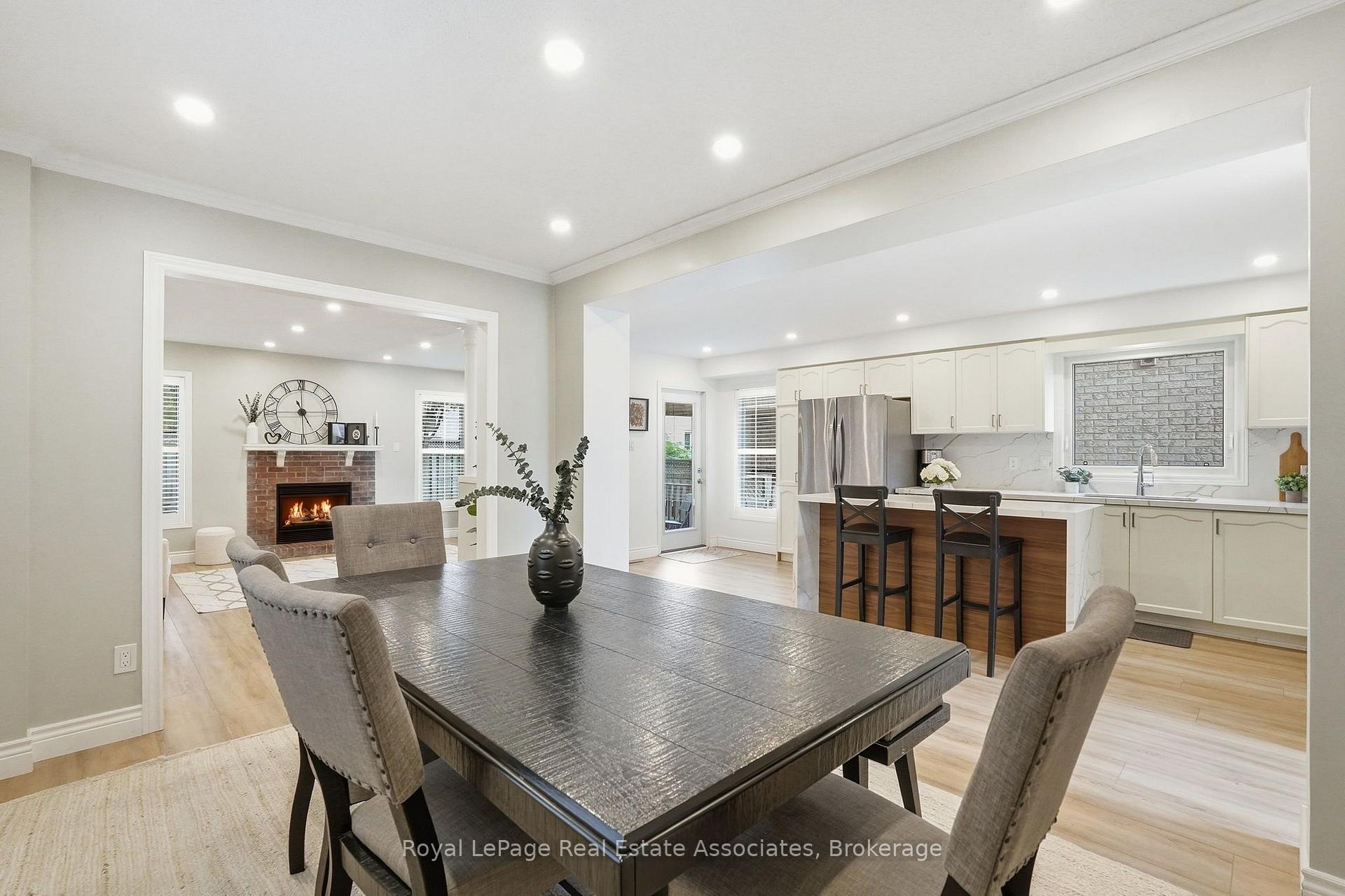 Photo 15 of 39 Segwun Road, Hamilton, Waterdown — HOMEH