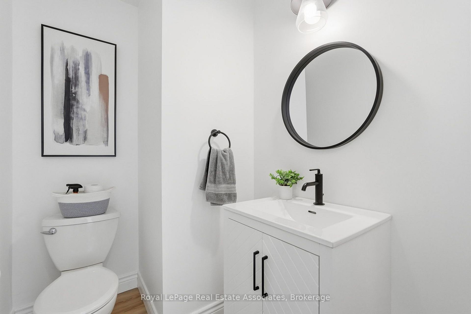 Photo 22 of 39 Segwun Road, Hamilton, Waterdown — HOMEH