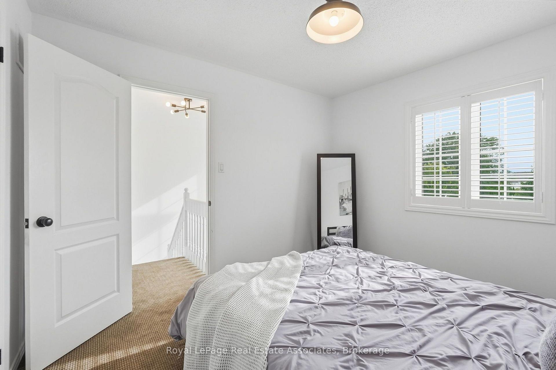 Photo 26 of 39 Segwun Road, Hamilton, Waterdown — HOMEH