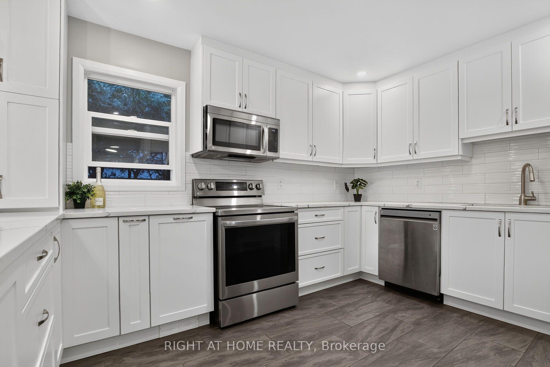 Photo 14 of 3 Pommel Crescent, Ottawa, Kanata - Bridlewood — HOMEH
