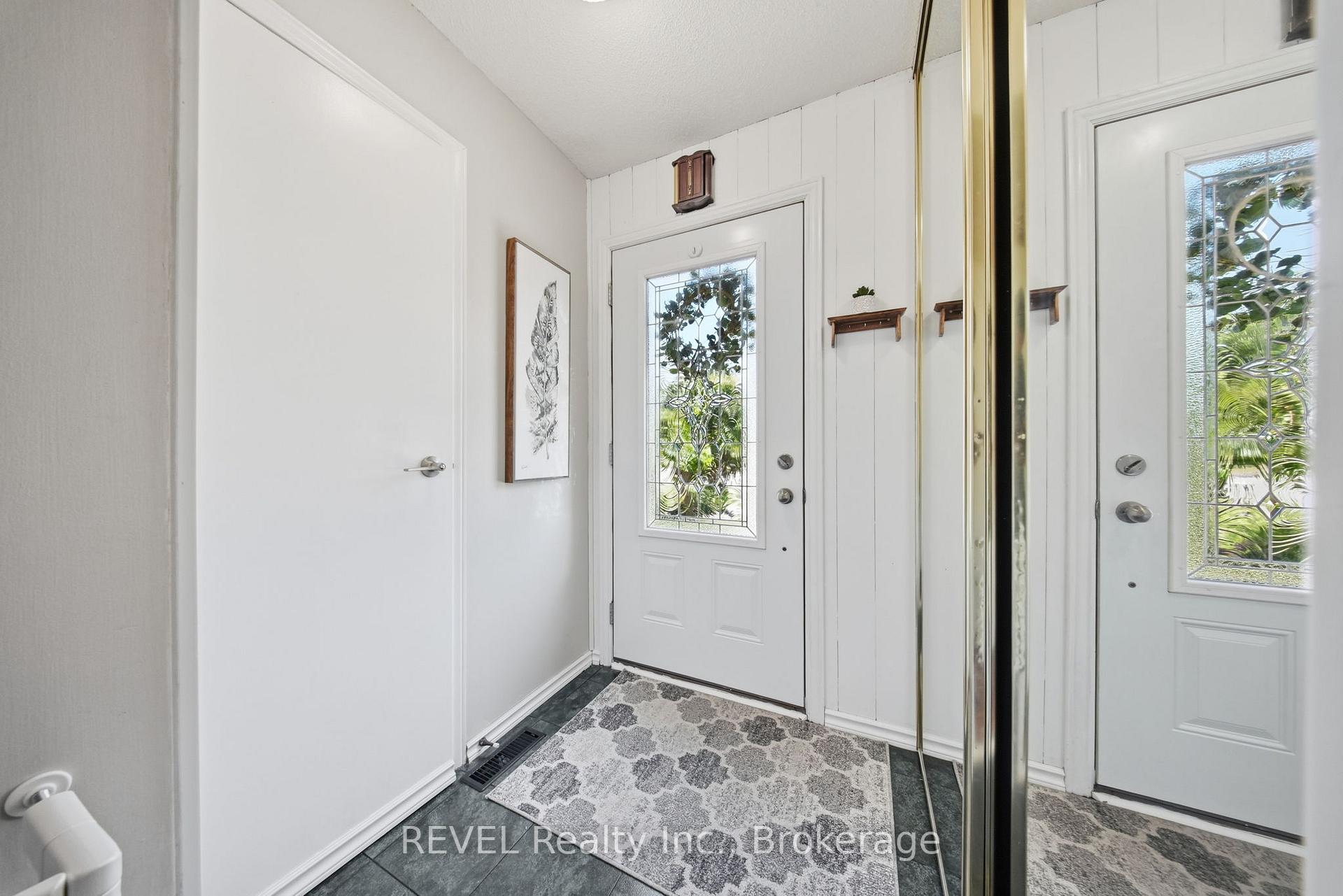 Photo 3 of 1298 Pinehurst Avenue, Oshawa, Donevan — HOMEH