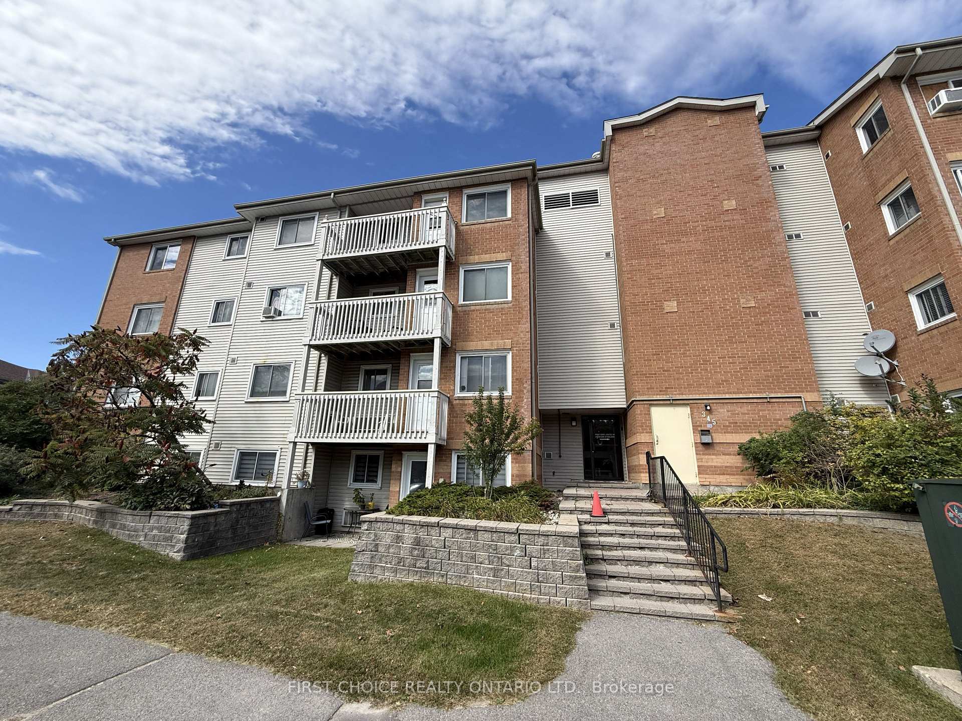 Photo 2 of Unit 316, 345 Centrum Boulevard, Ottawa, Bilberry Creek/Queenswood Heights — HOMEH
