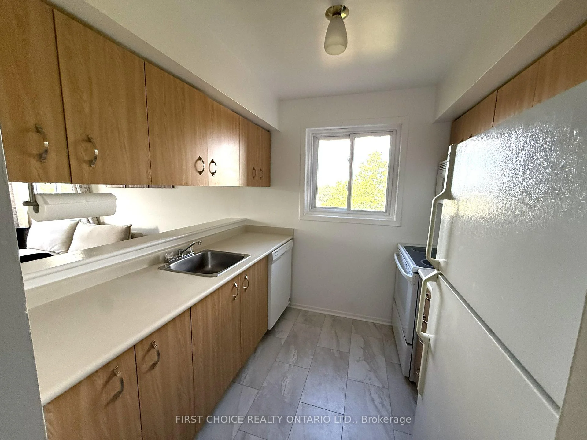 Photo 18 of Unit 316, 345 Centrum Boulevard, Ottawa, Bilberry Creek/Queenswood Heights — HOMEH