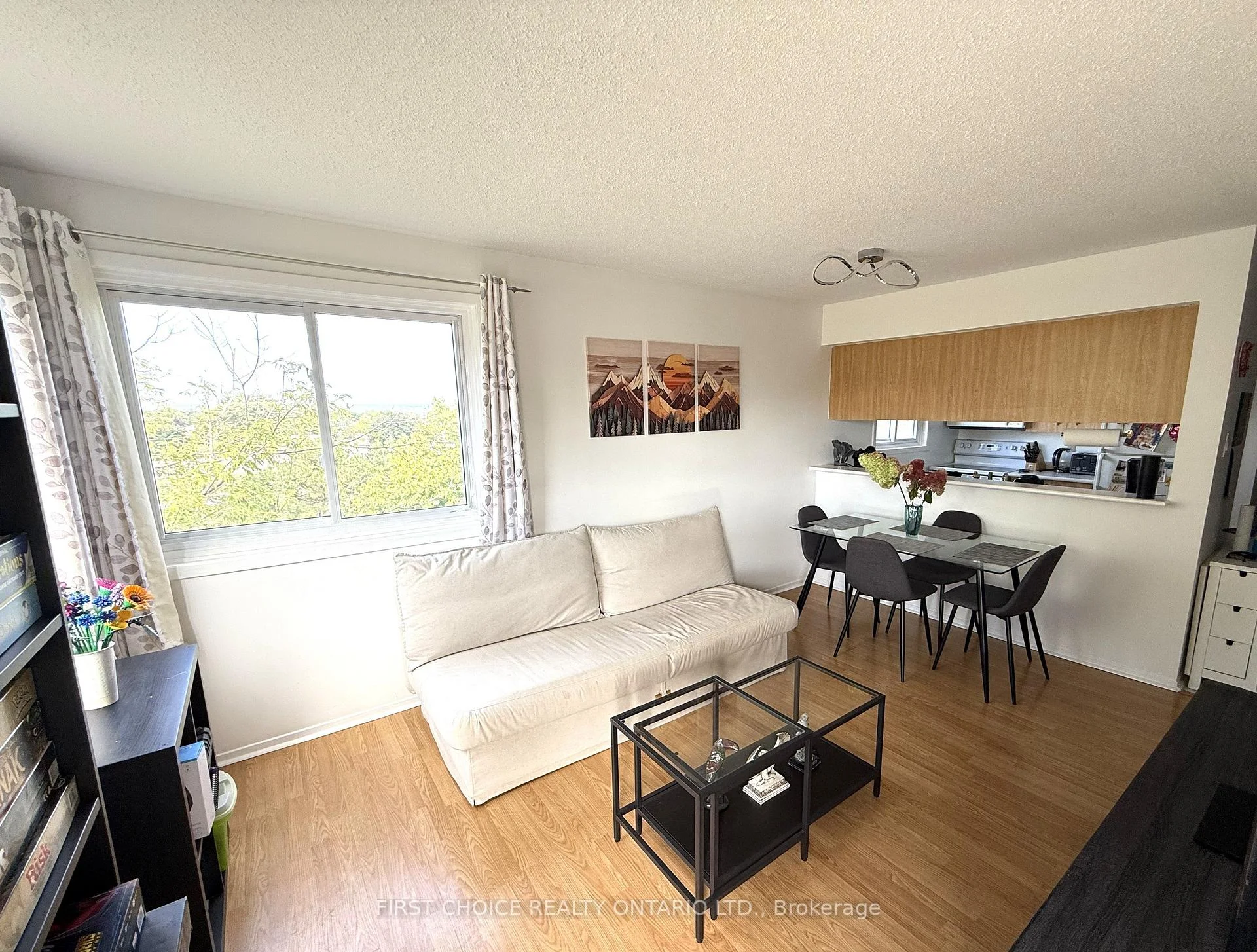 Photo 9 of Unit 316, 345 Centrum Boulevard, Ottawa, Bilberry Creek/Queenswood Heights — HOMEH