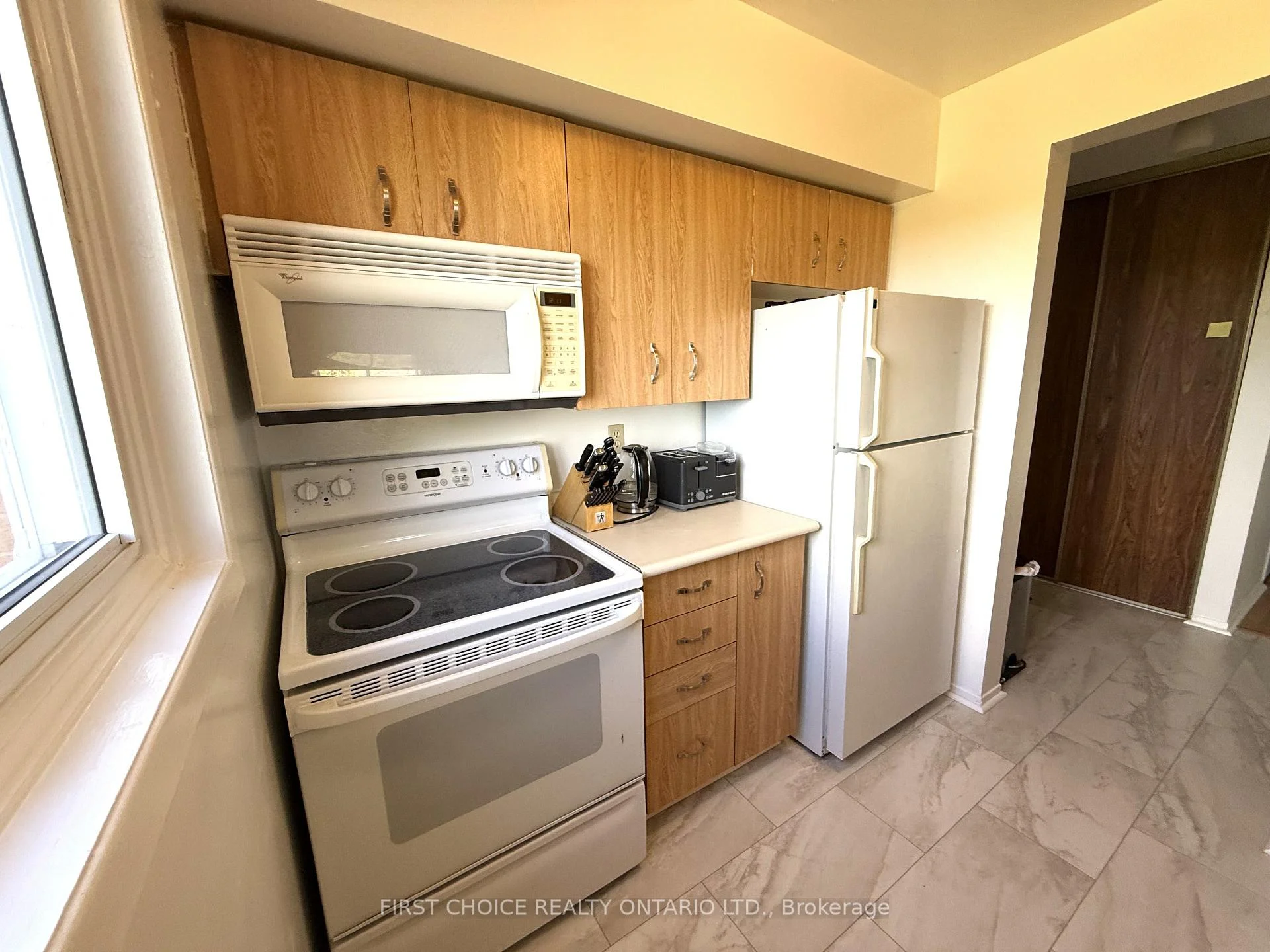 Photo 21 of Unit 316, 345 Centrum Boulevard, Ottawa, Bilberry Creek/Queenswood Heights — HOMEH