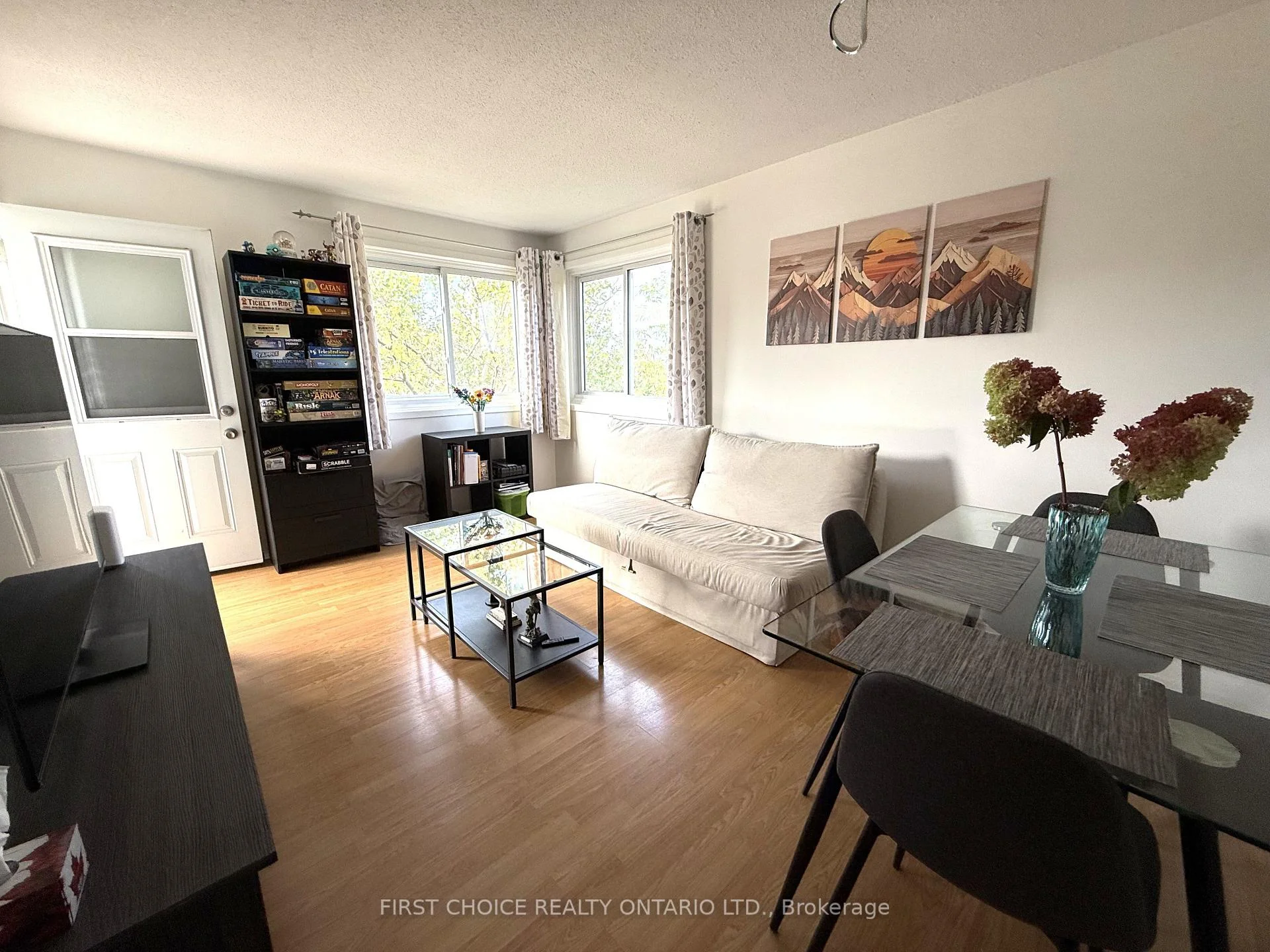 Photo 13 of Unit 316, 345 Centrum Boulevard, Ottawa, Bilberry Creek/Queenswood Heights — HOMEH