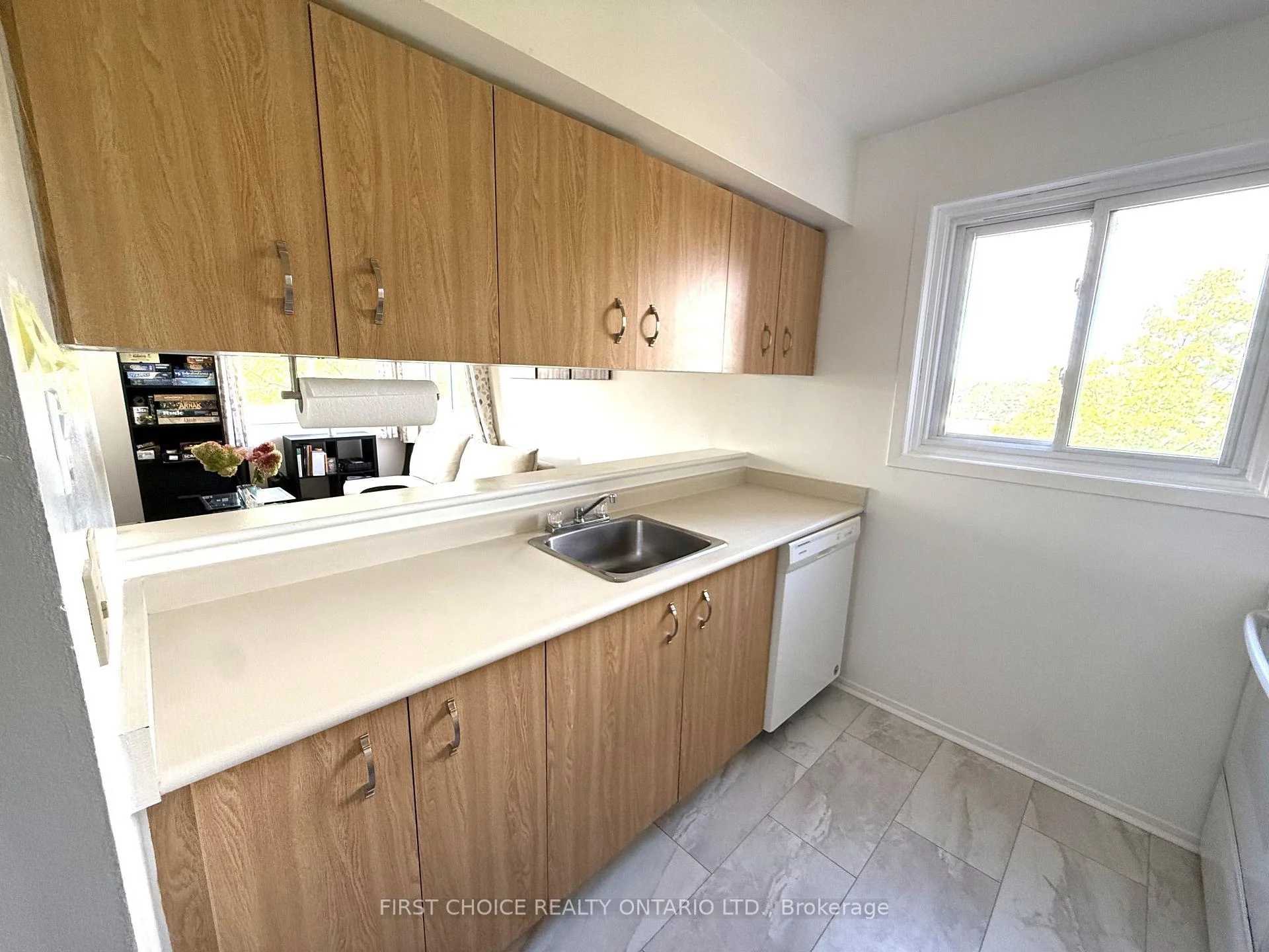 Photo 51 of Unit 316, 345 Centrum Boulevard, Ottawa, Bilberry Creek/Queenswood Heights — HOMEH