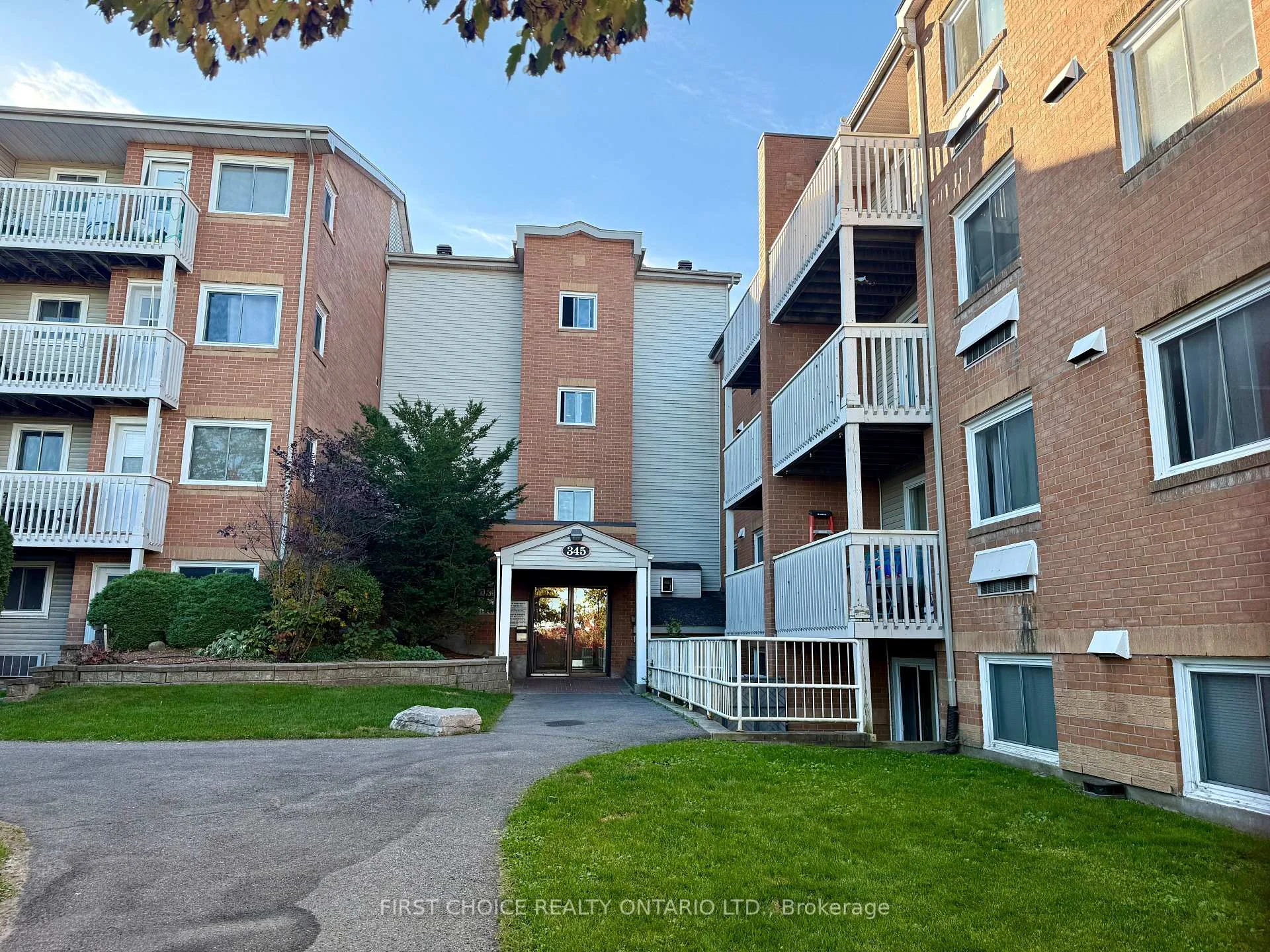 Photo of Unit 316, 345 Centrum Boulevard