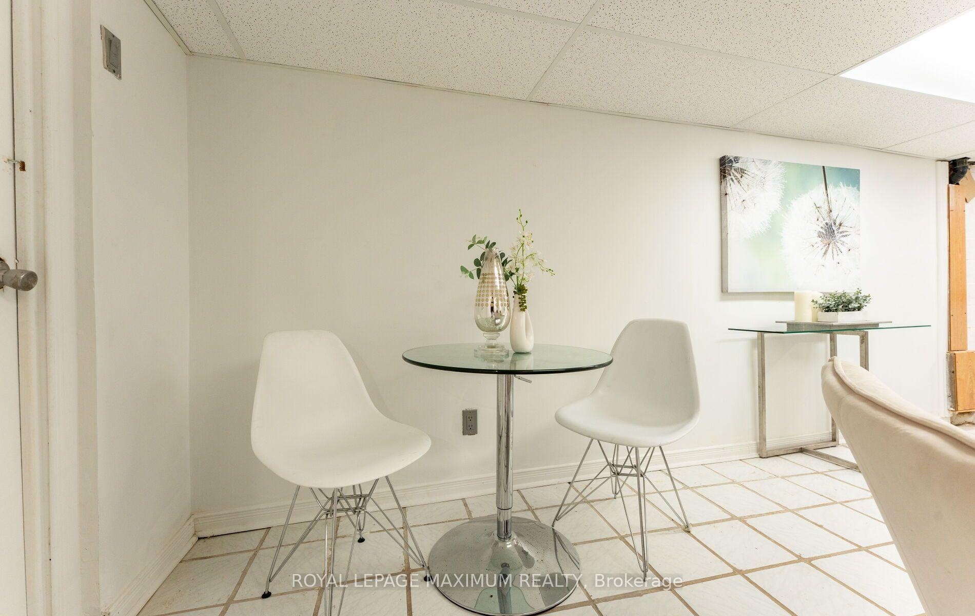 Photo 26 of 376 Mc Roberts Avenue, Toronto, Caledonia-Fairbank — HOMEH