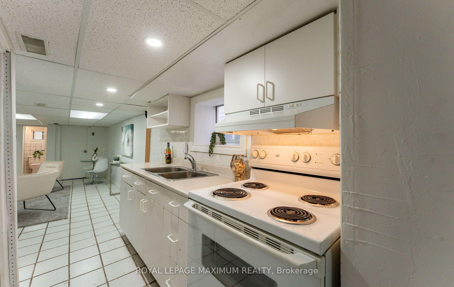 Photo 30 of 376 Mc Roberts Avenue, Toronto, Caledonia-Fairbank — HOMEH