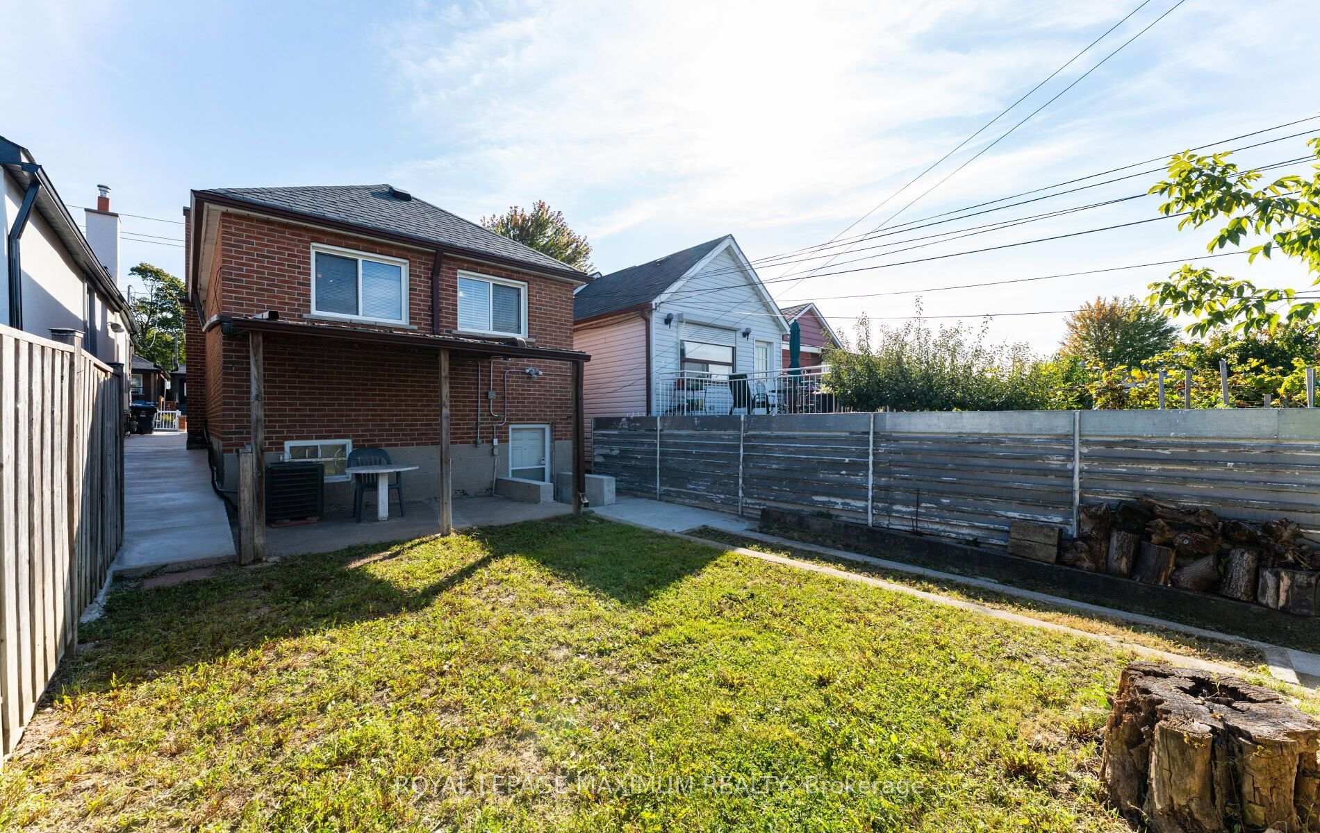 Photo 37 of 376 Mc Roberts Avenue, Toronto, Caledonia-Fairbank — HOMEH