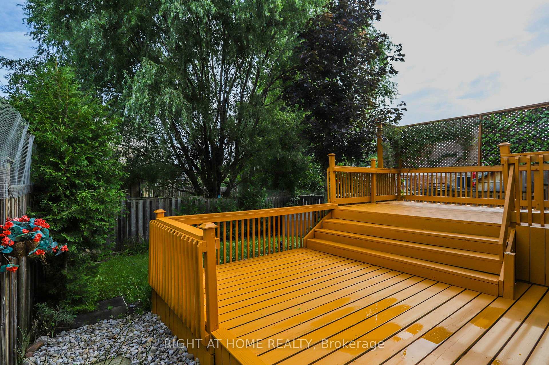 Photo 24 of 756 Hedgerow Place, London, North C — HOMEH