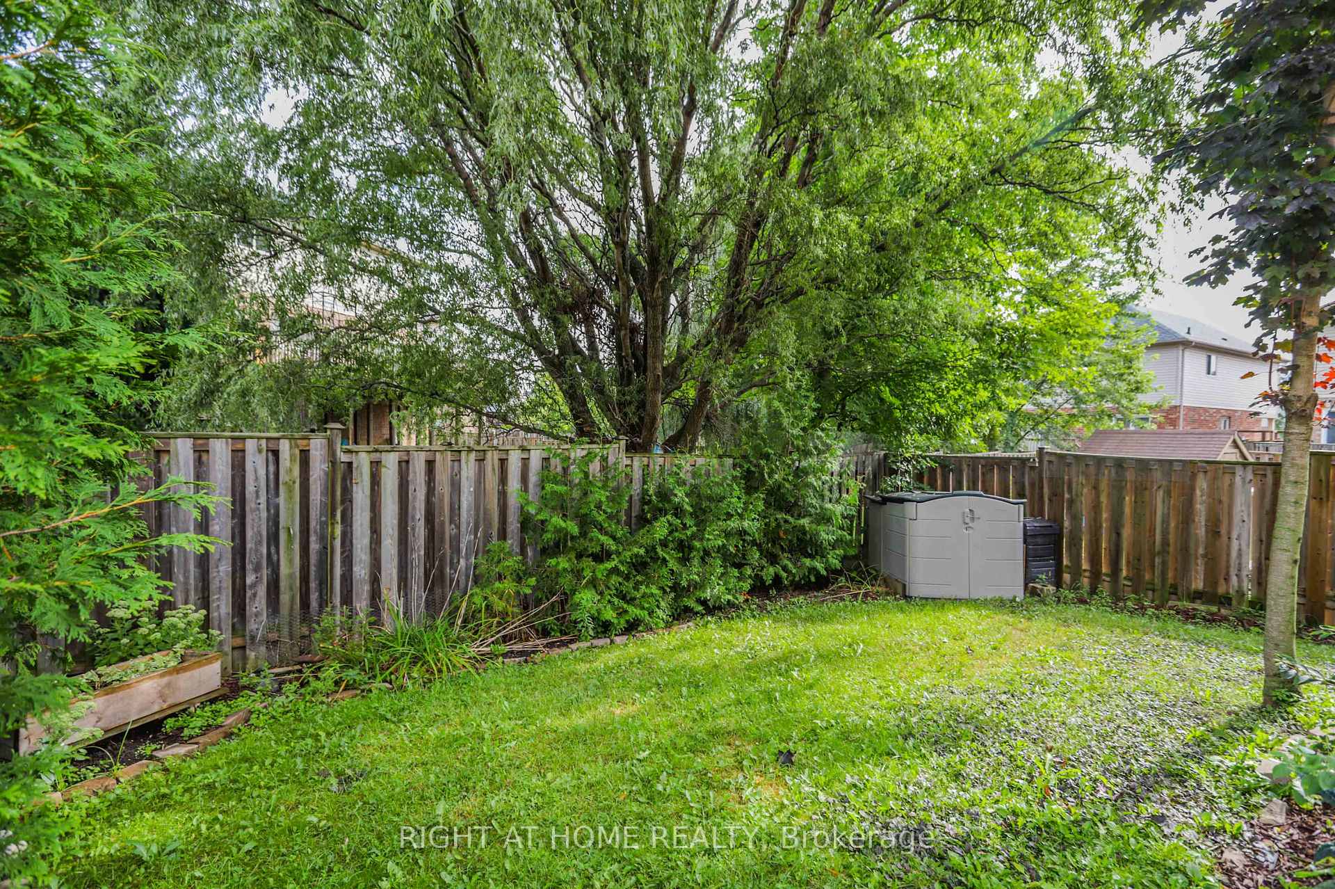 Photo 28 of 756 Hedgerow Place, London, North C — HOMEH