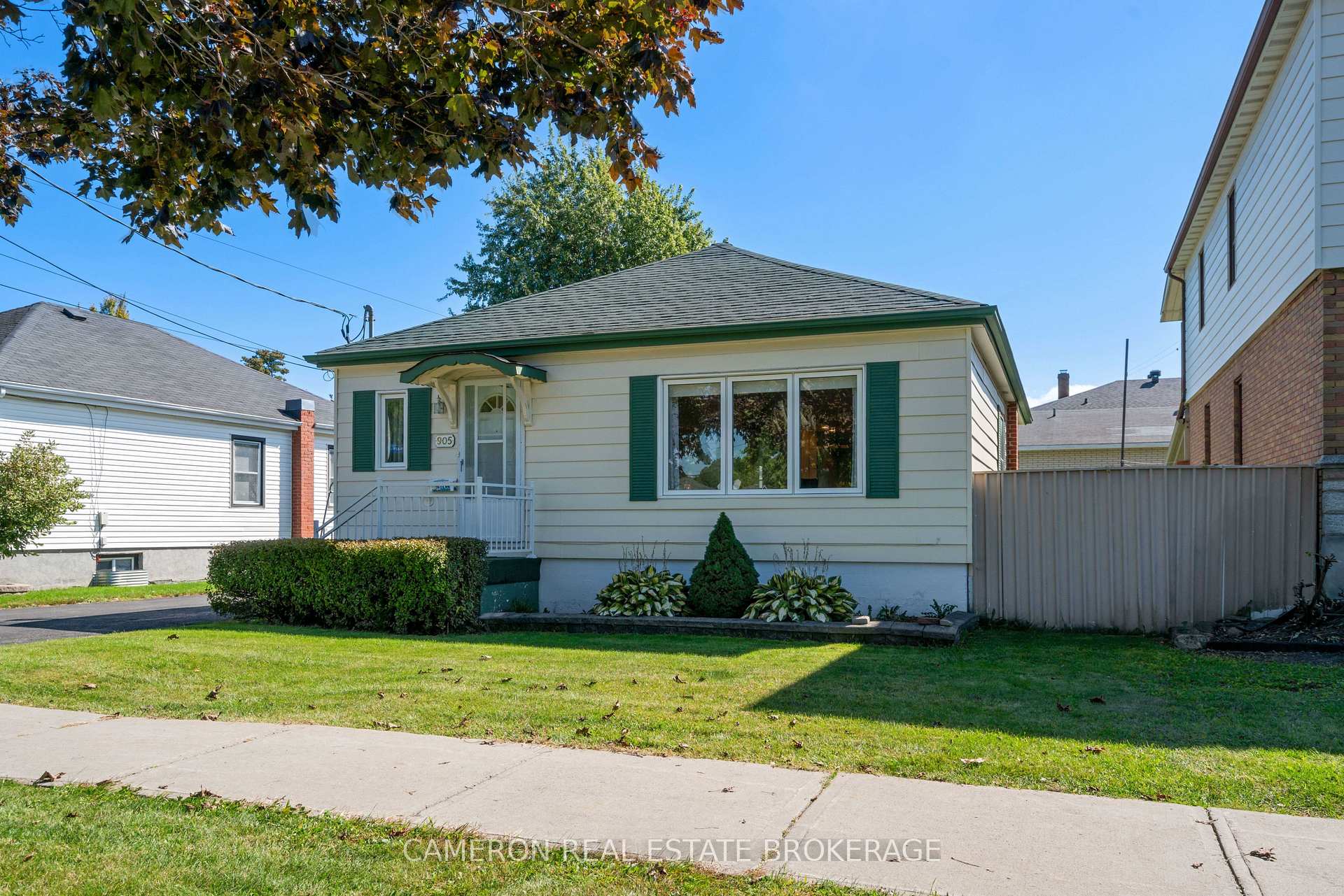 Photo 3 of 905 Third Street E, Cornwall, Cornwall — HOMEH