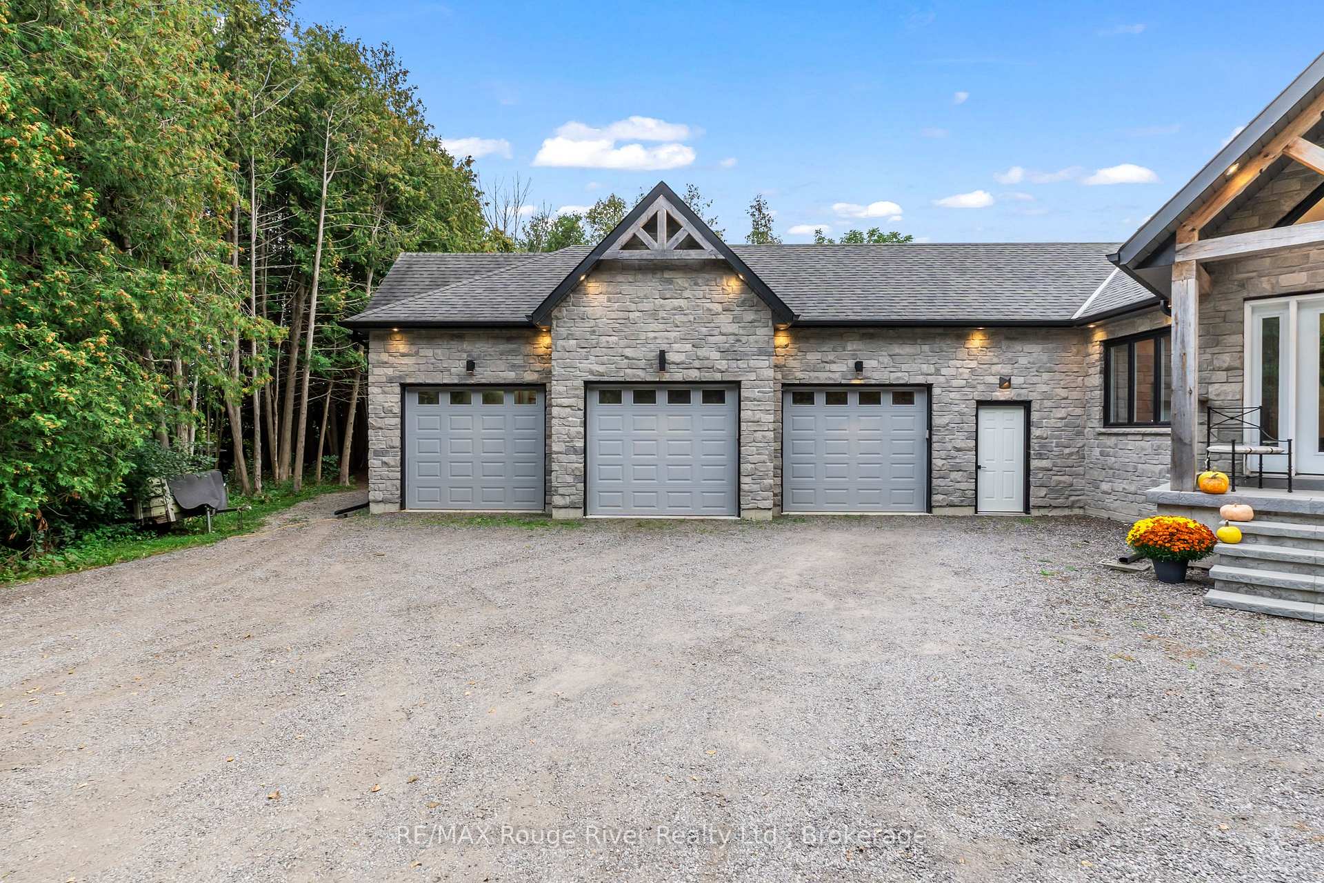 Photo 5 of 4500 Old Scugog Road, Clarington, Bowmanville — HOMEH