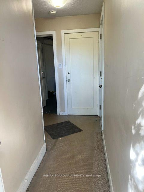 Photo 4 of Unit A, 11 Kippewa Drive, Ottawa, Dows Lake — HOMEH