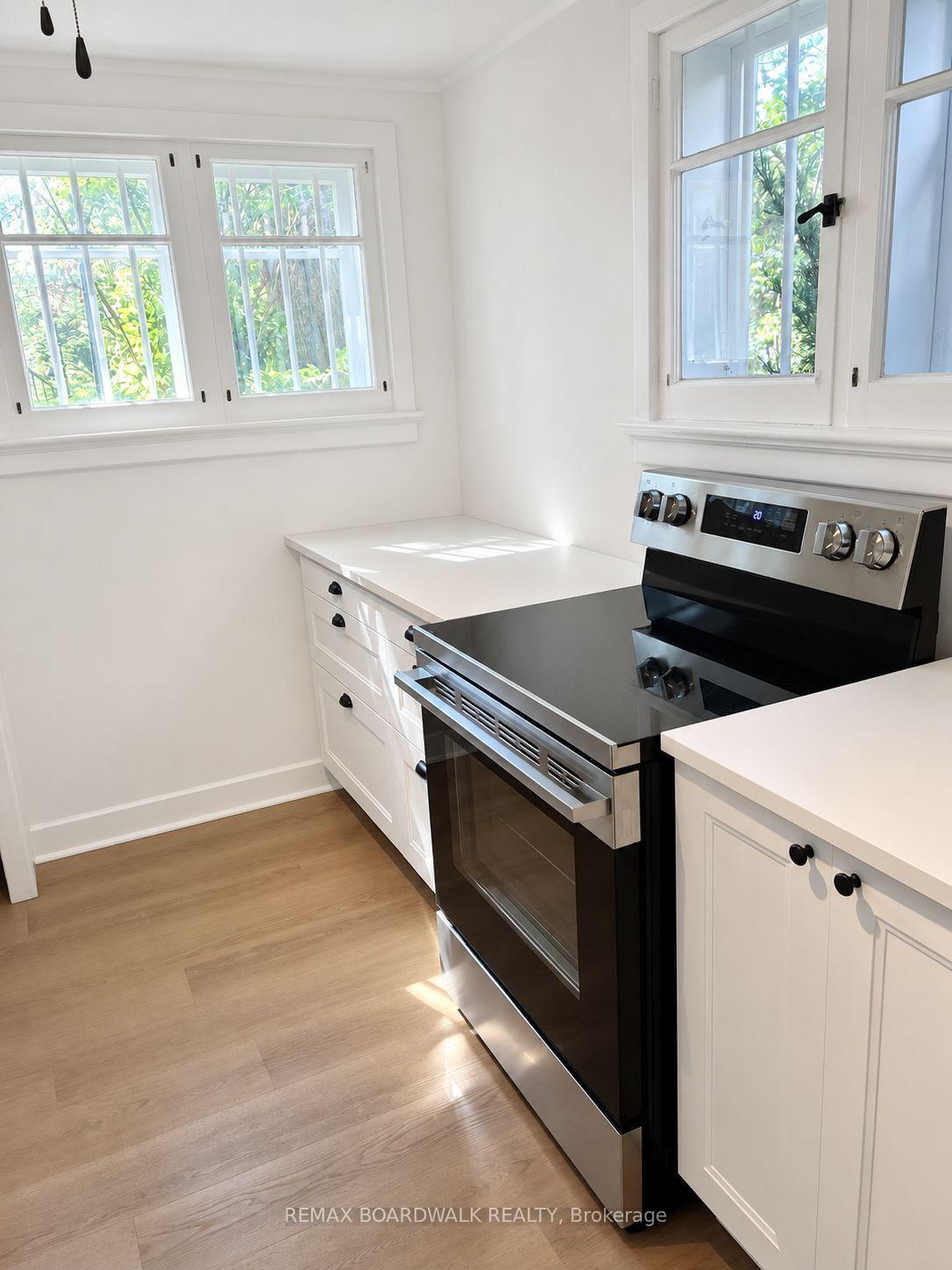 Photo 13 of Unit A, 11 Kippewa Drive, Ottawa, Dows Lake — HOMEH
