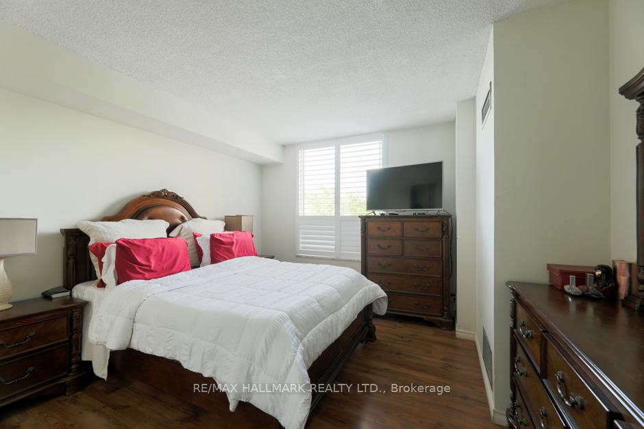 Photo 13 of Unit 218, 6 Humberline Drive, Etobicoke, West Humber-Clairville — HOMEH